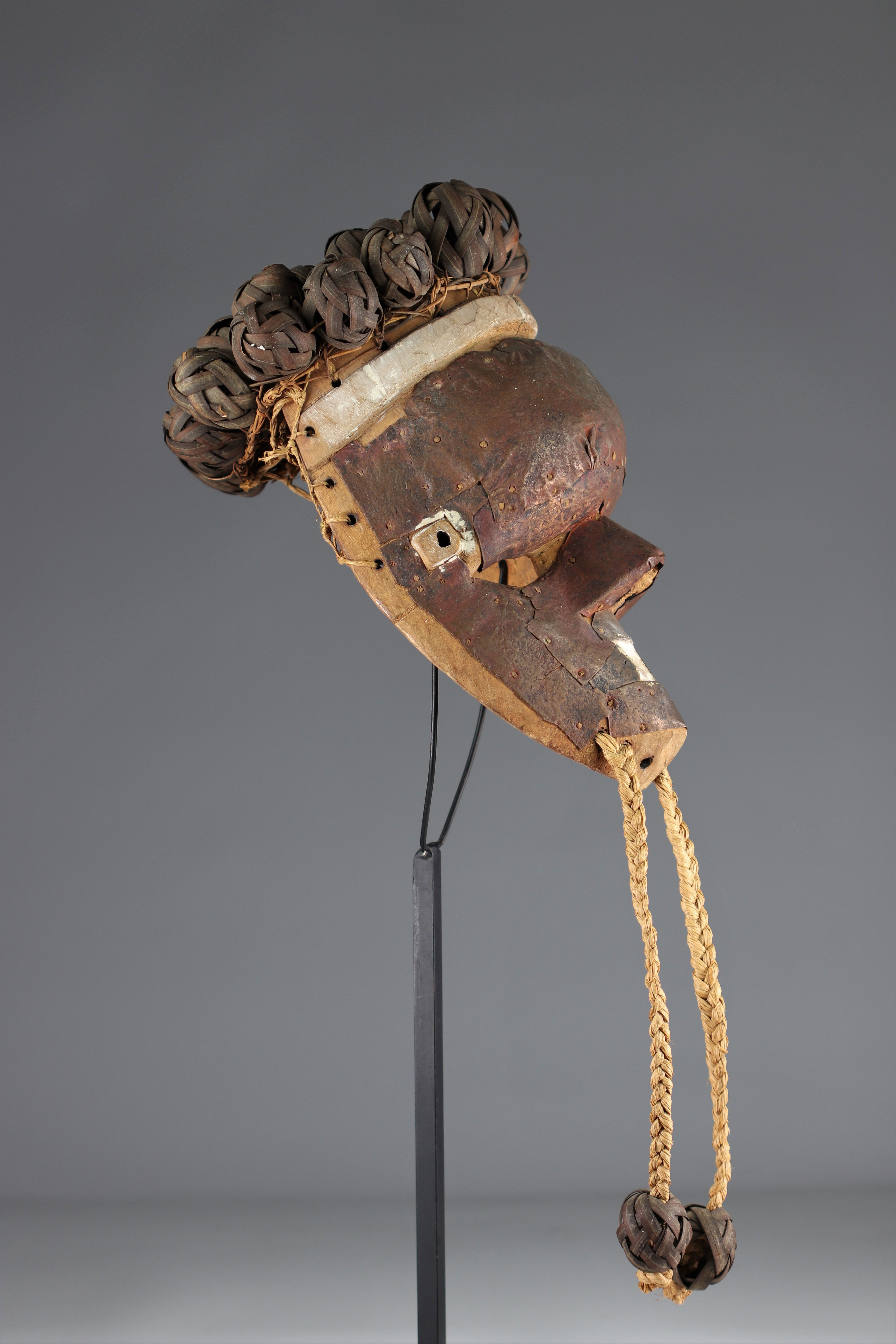 Salampasu copper mask, colonial collection - Image 4 of 6