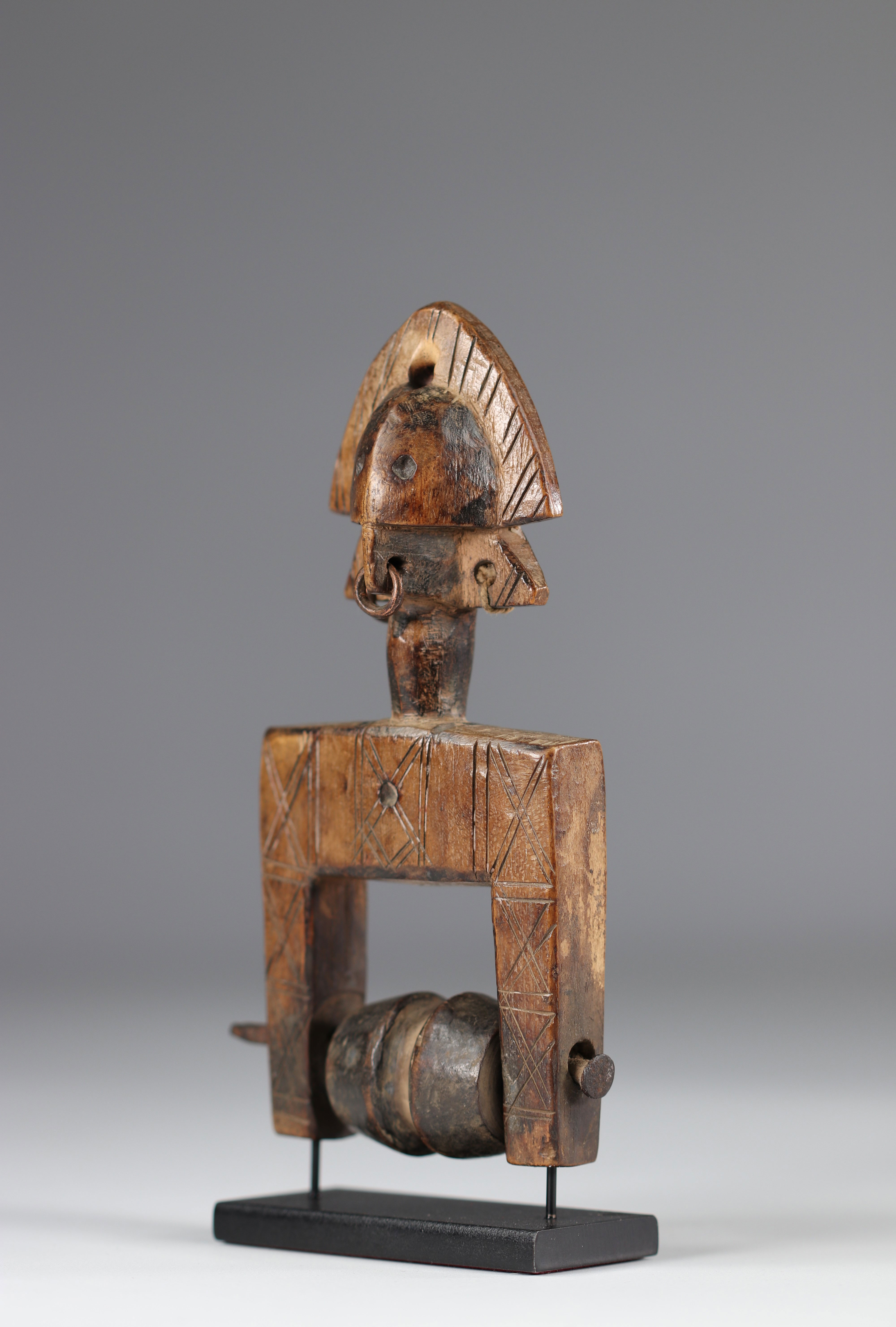 Bamana Ivory Coast mid 20th century pulley - Image 3 of 5