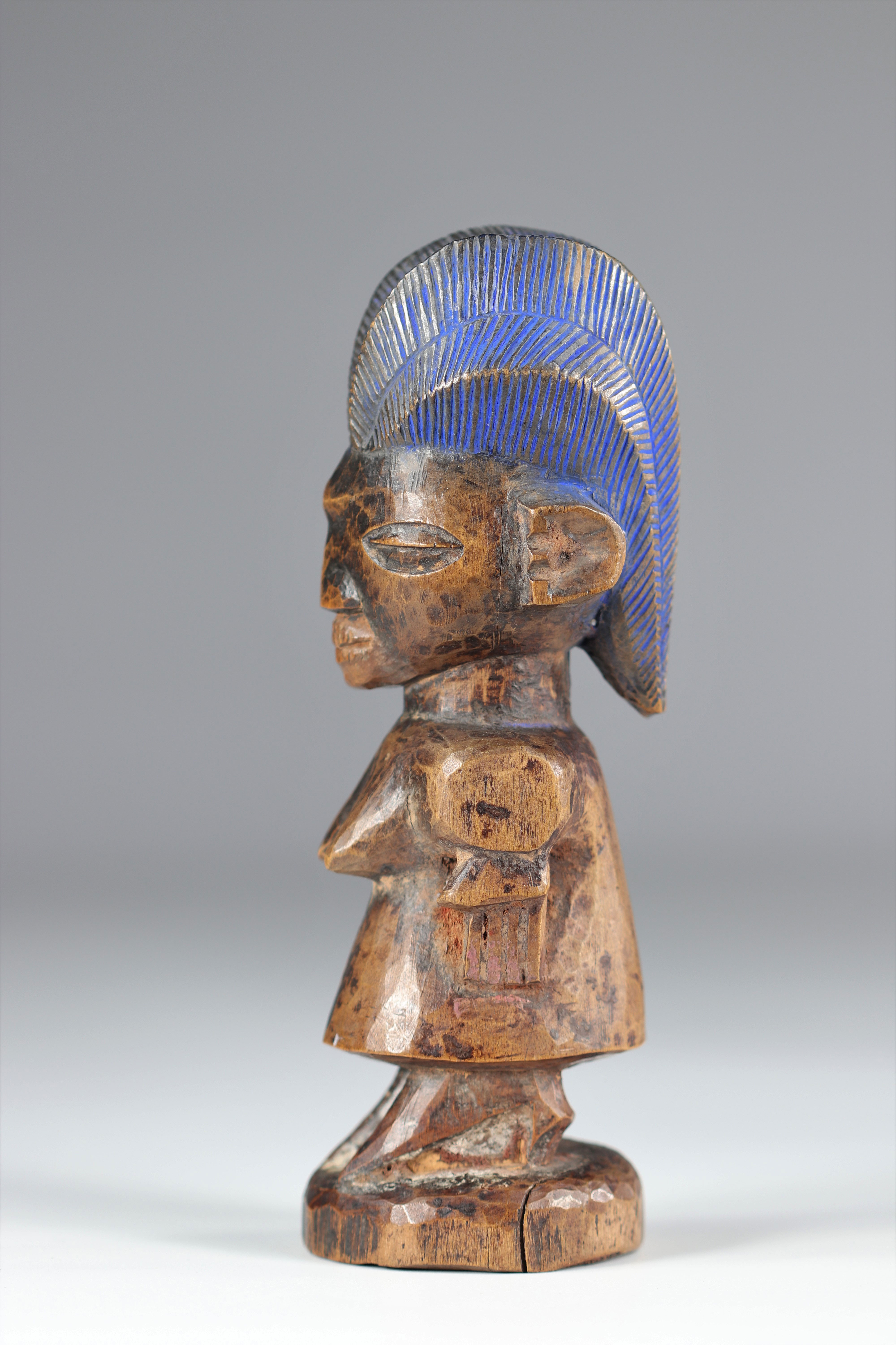 Ibedji statue - Yoruba - mid 20th century - ex: Voorhuis - Image 3 of 5