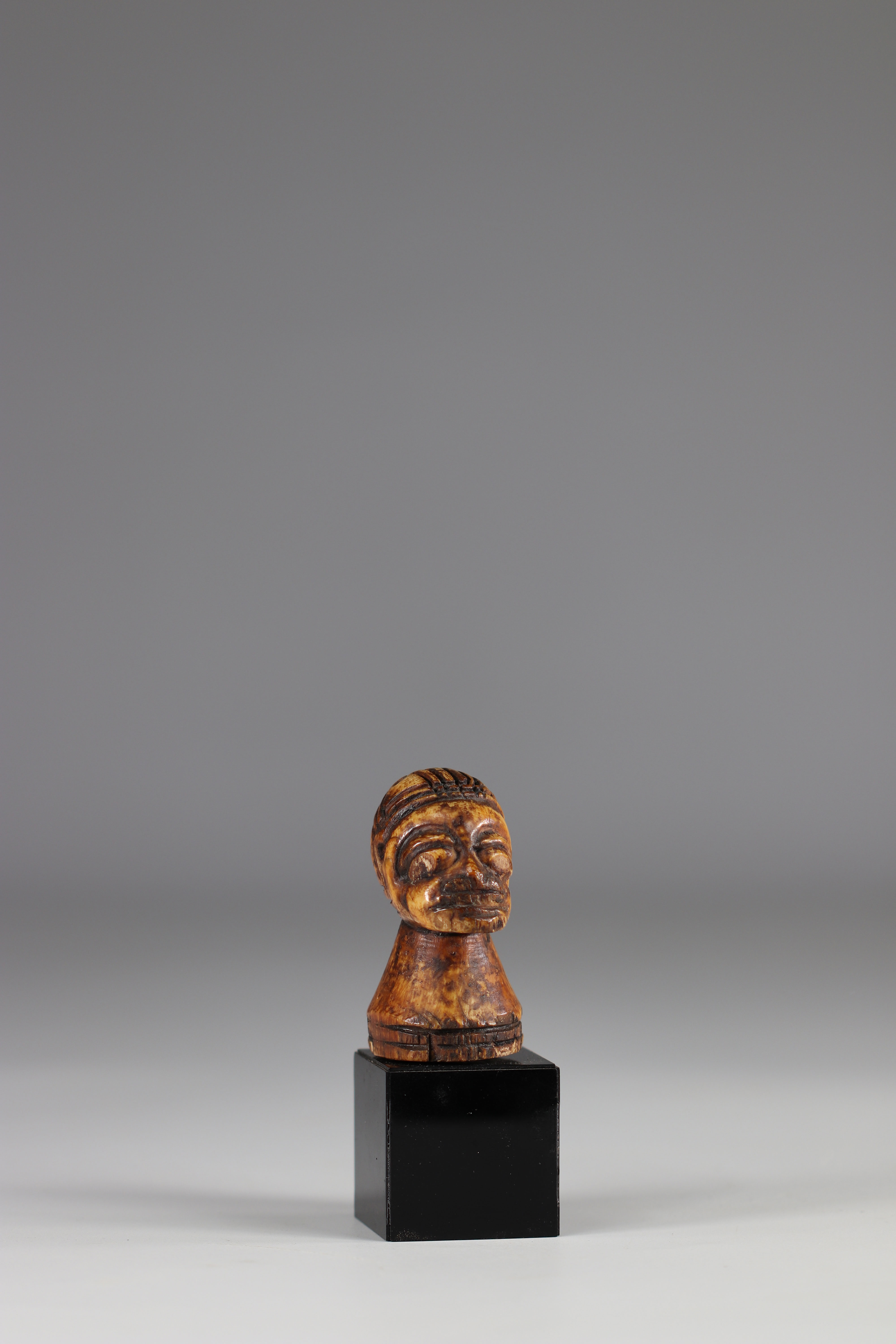 Small Yoruba head - beautiful patina - early 20th century - Nigeria - Image 4 of 4