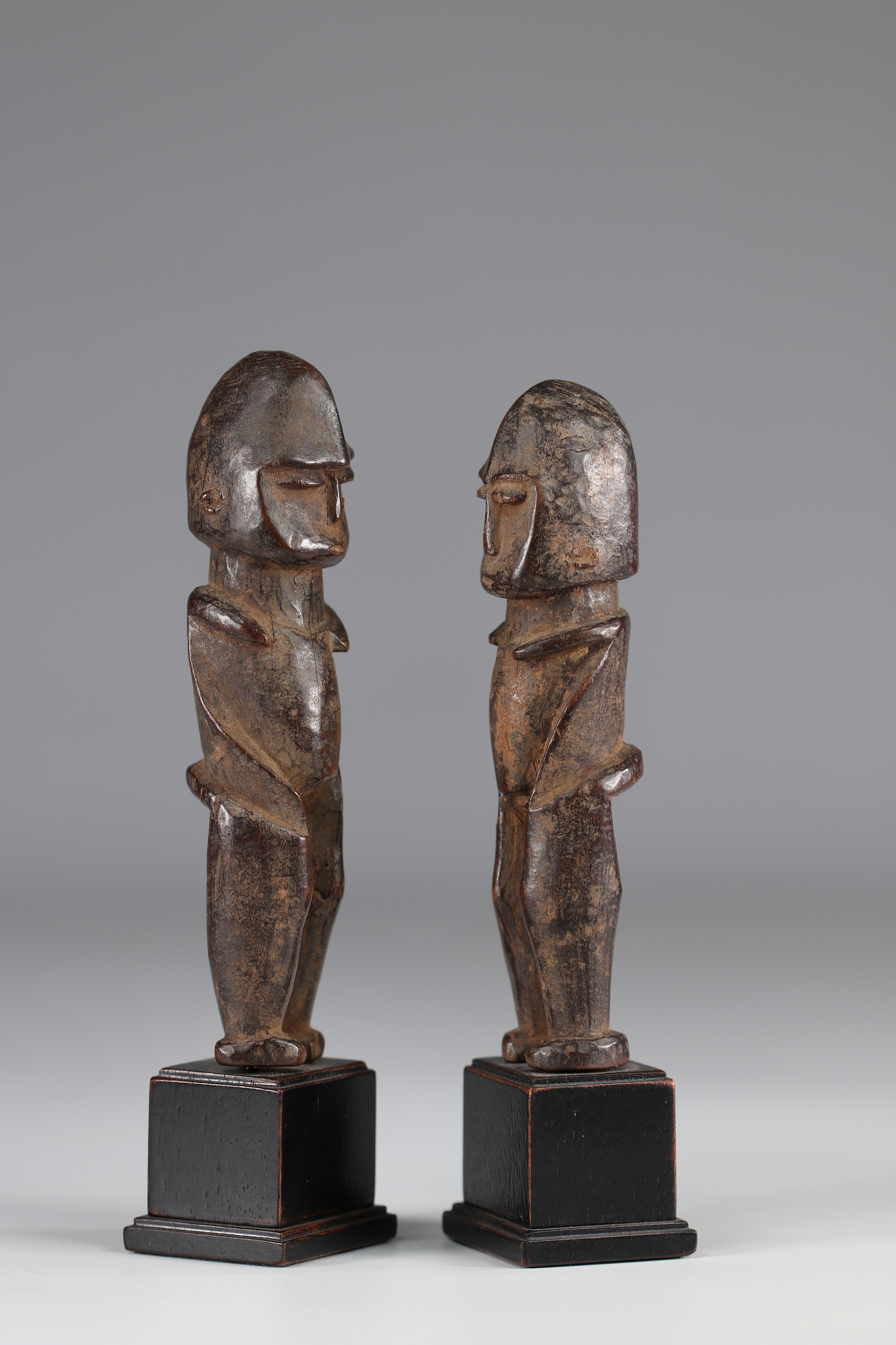 Very original small Lobi couple (Burkina Faso). Brown patina, dark and shiny - Image 2 of 5