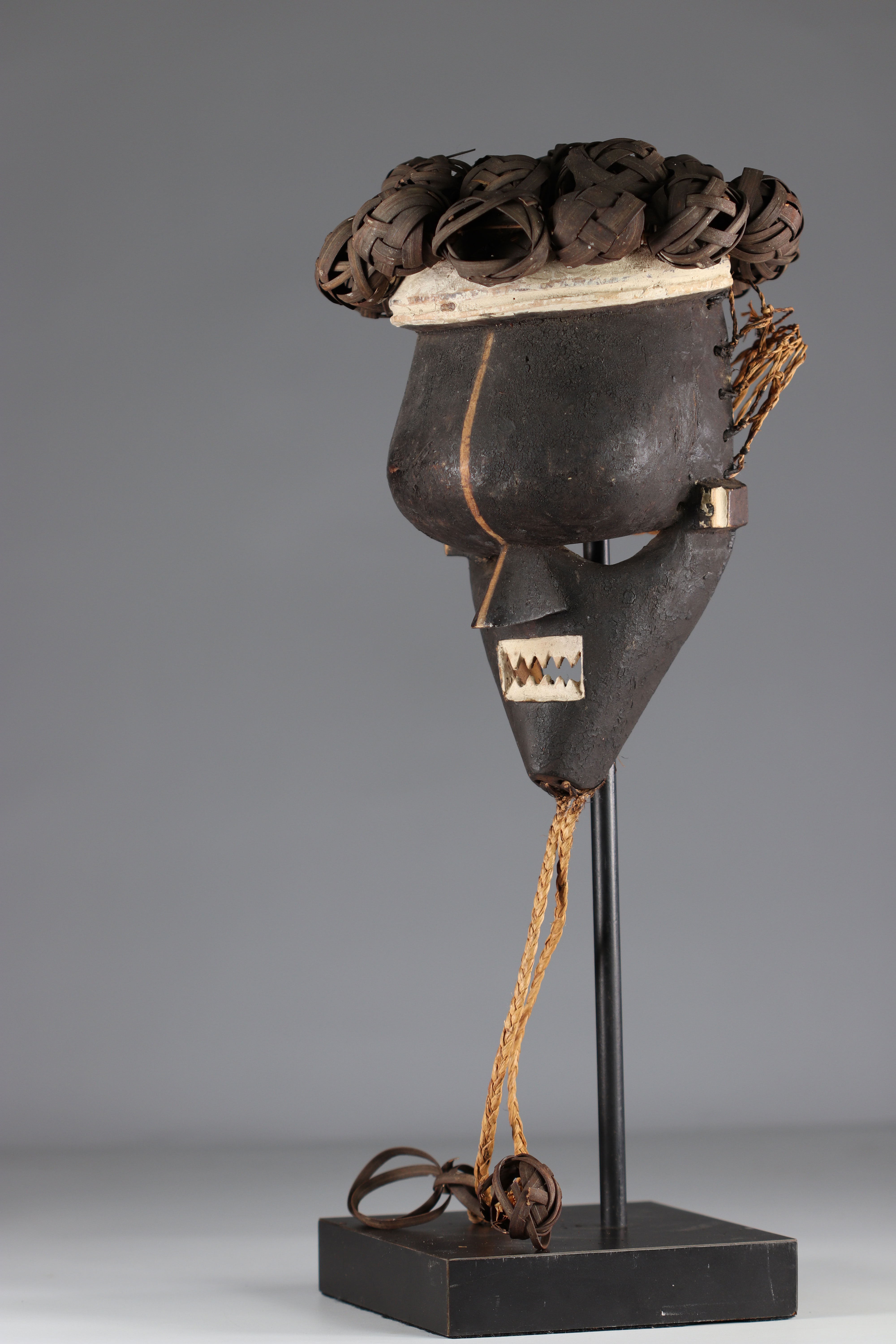 Salampas- RDC- wood mask, colonial collection - Image 3 of 5