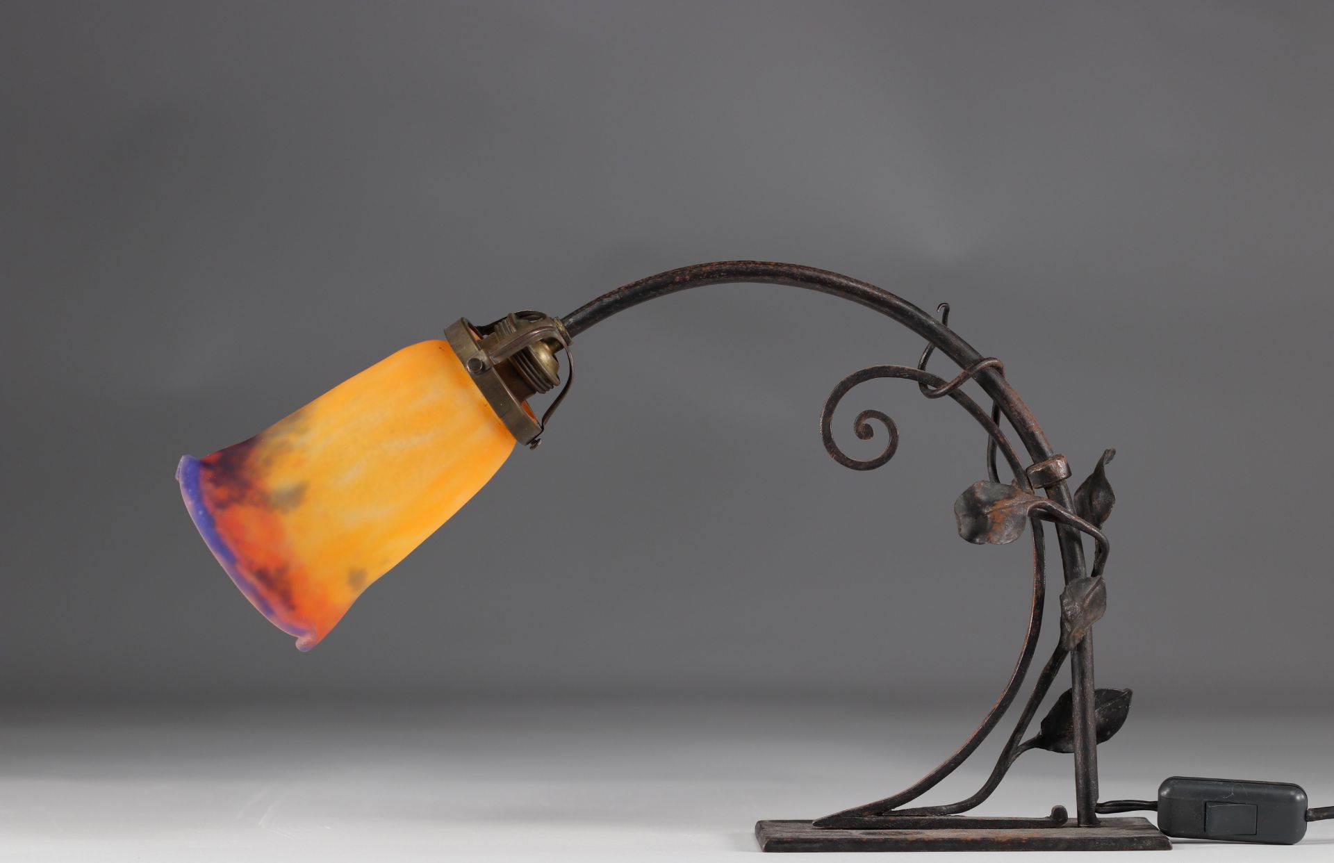 Art deco wrought iron foot lamp (Fran‡ois Carion) bobeche Muller