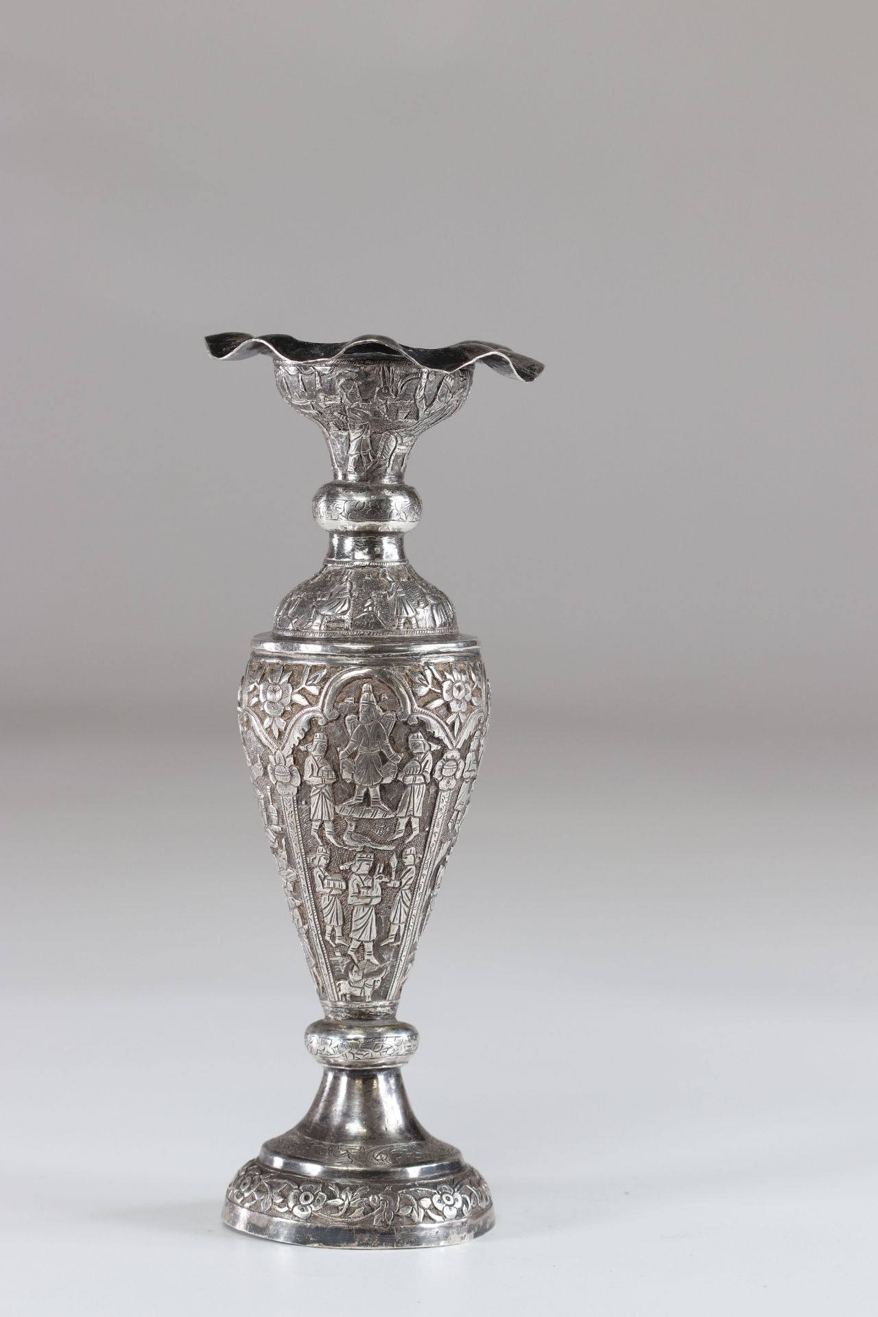 Persian silver vase very rich decoration of characters late 19th - Image 4 of 4