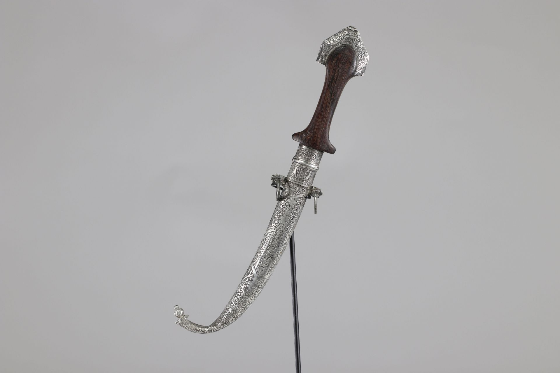 Moroccan dagger known as KOUMMIYA in silver horn handle