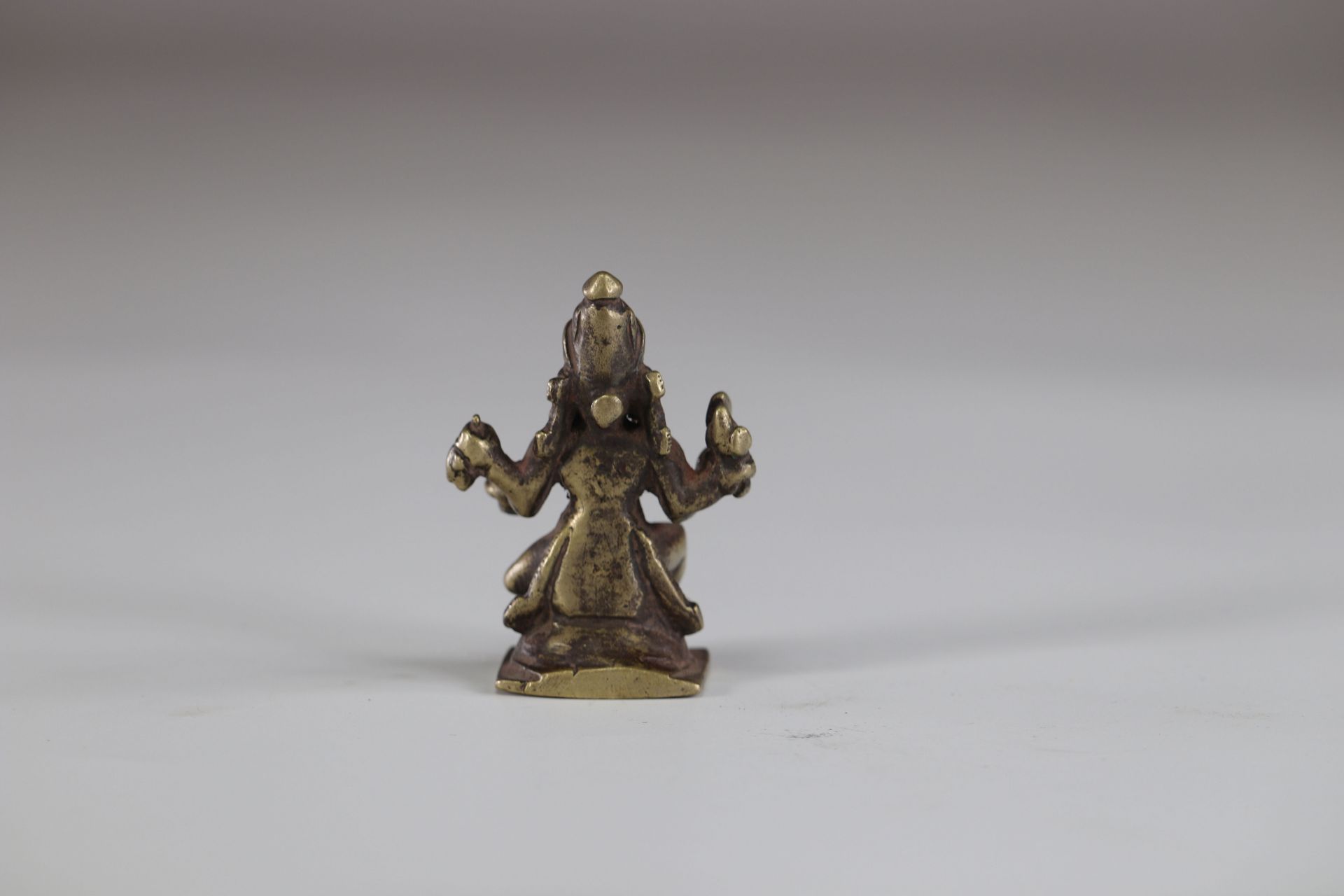 Asia buddha in gilded bronze - Image 2 of 2