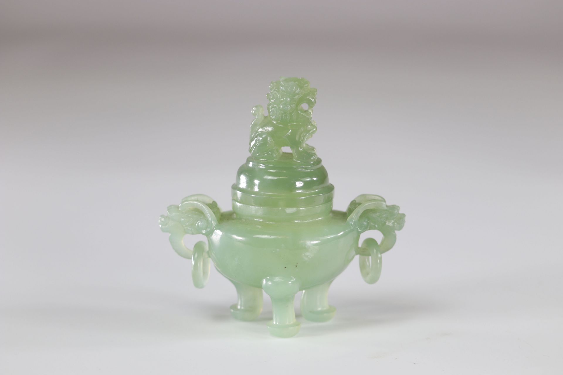 China burns perfume in green jade - Image 3 of 3