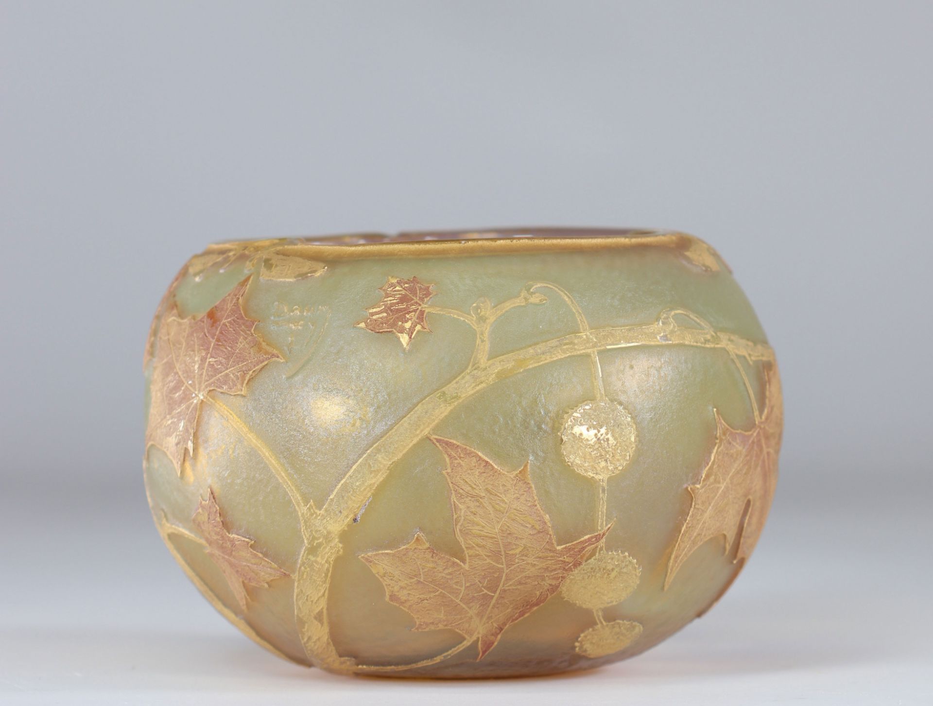 Daum Nancy vase cleared with acid "with chestnuts" - Image 4 of 6