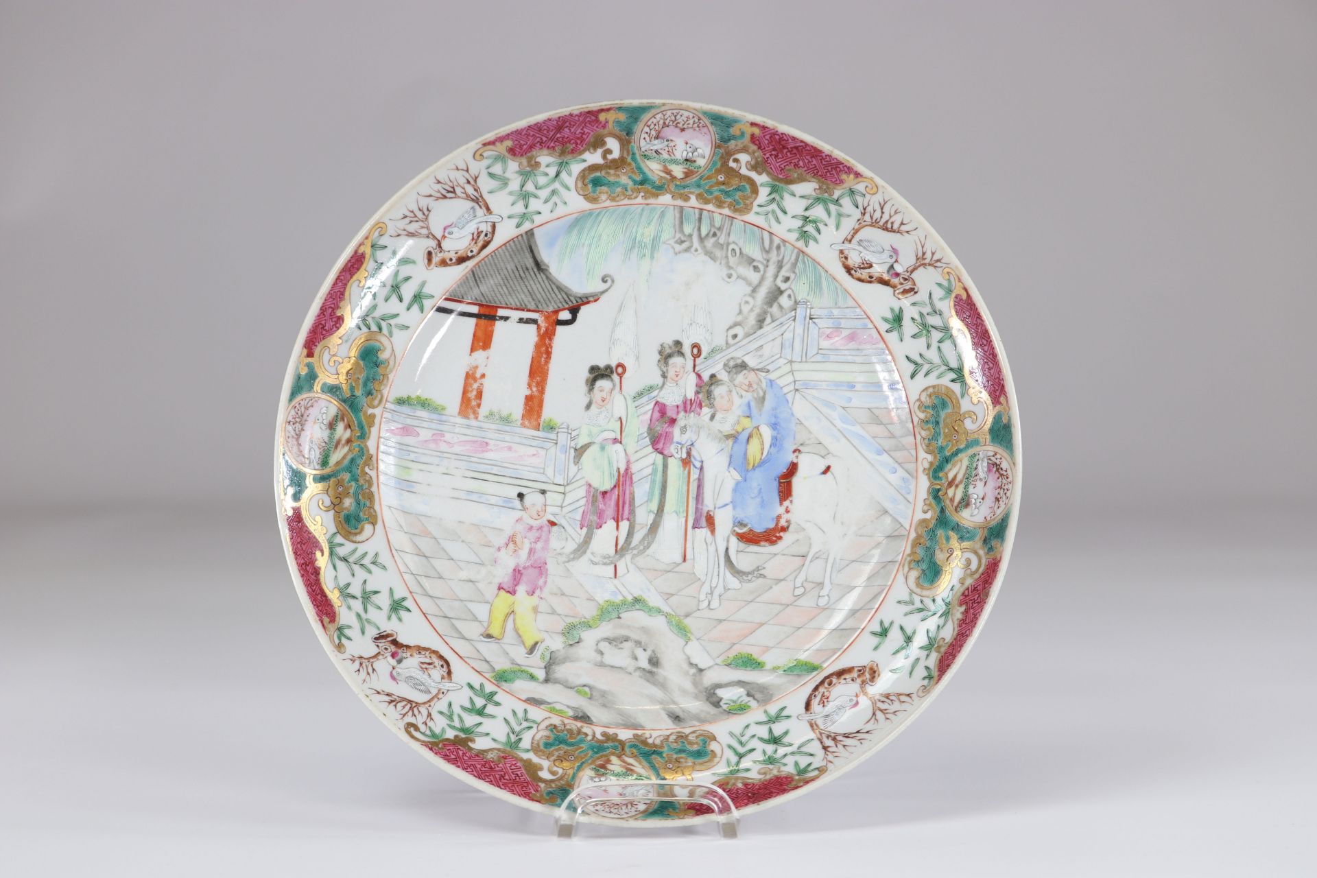 China 18th famille rose porcelain plate (crack)