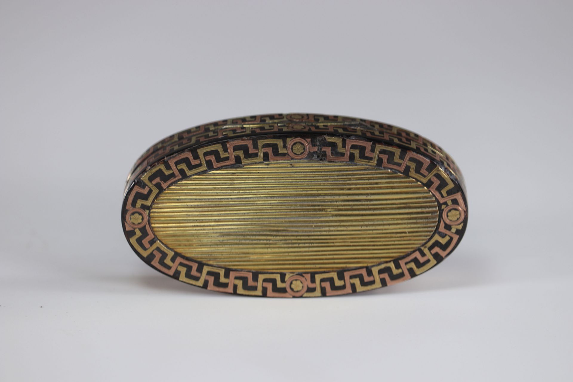 Snuffbox probably in gold and copper early 19th century