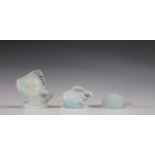 Sabino France 3 animal subjects in opalescent molded glass