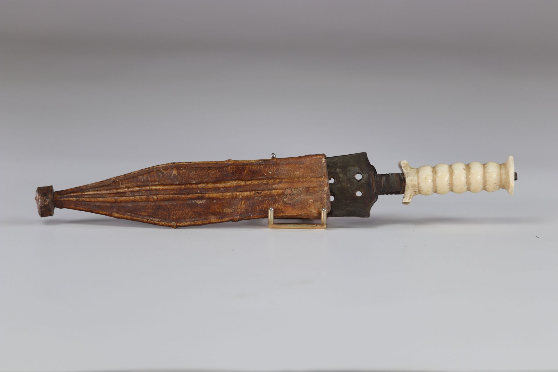 Mangbetu knife in its sheath