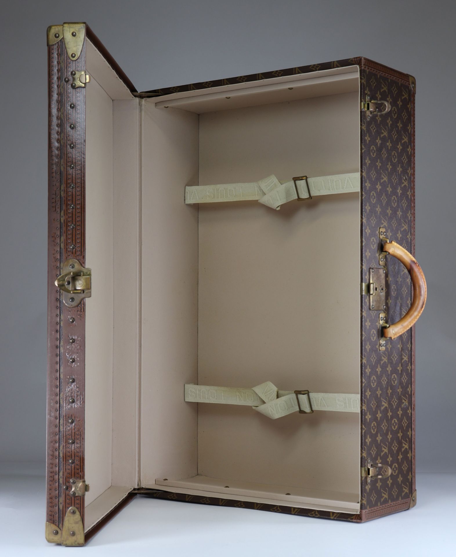 Louis Vuitton suitcase - Image 3 of 5