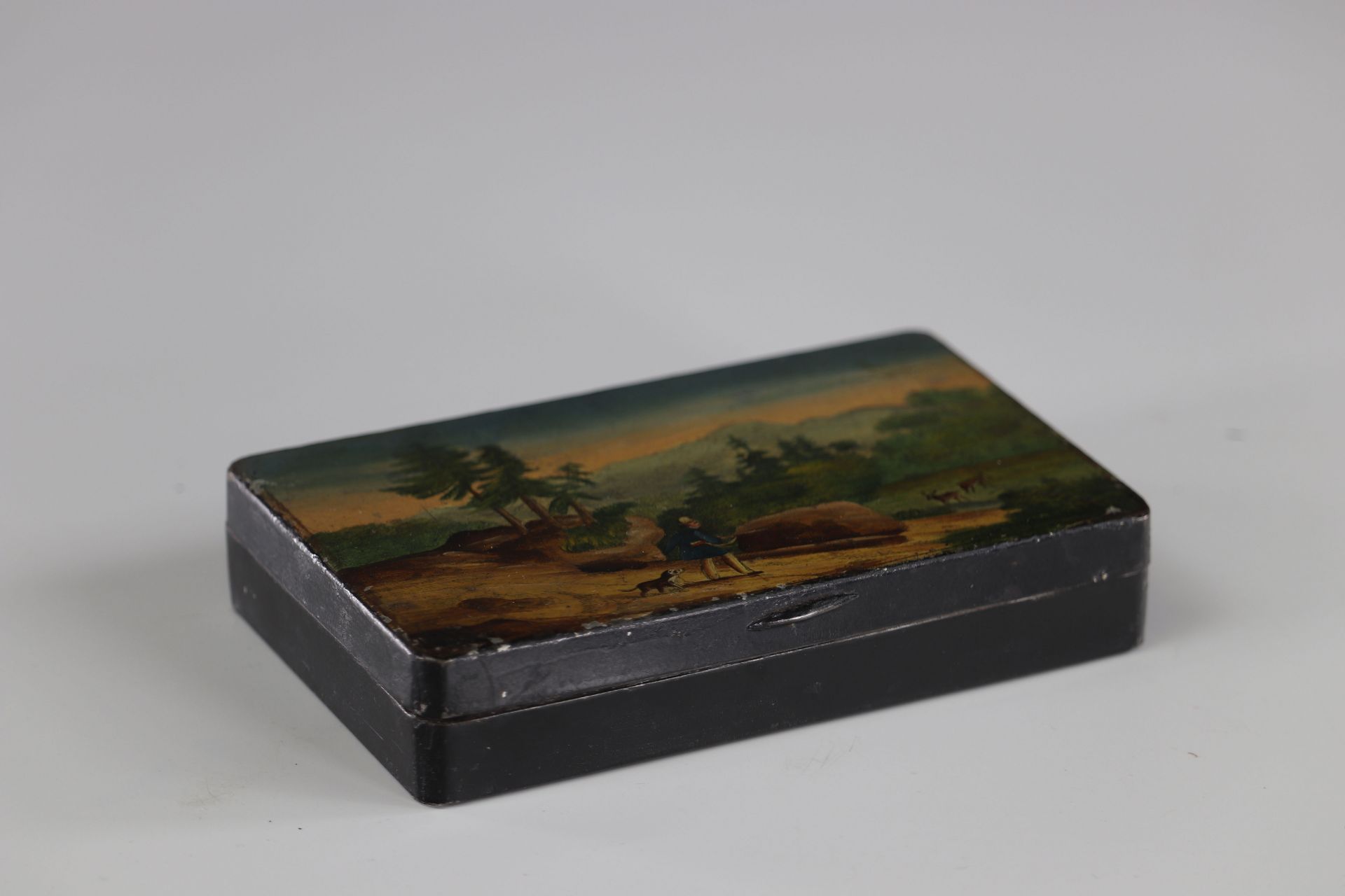 box painted with a hunting scene 19th - Image 3 of 3