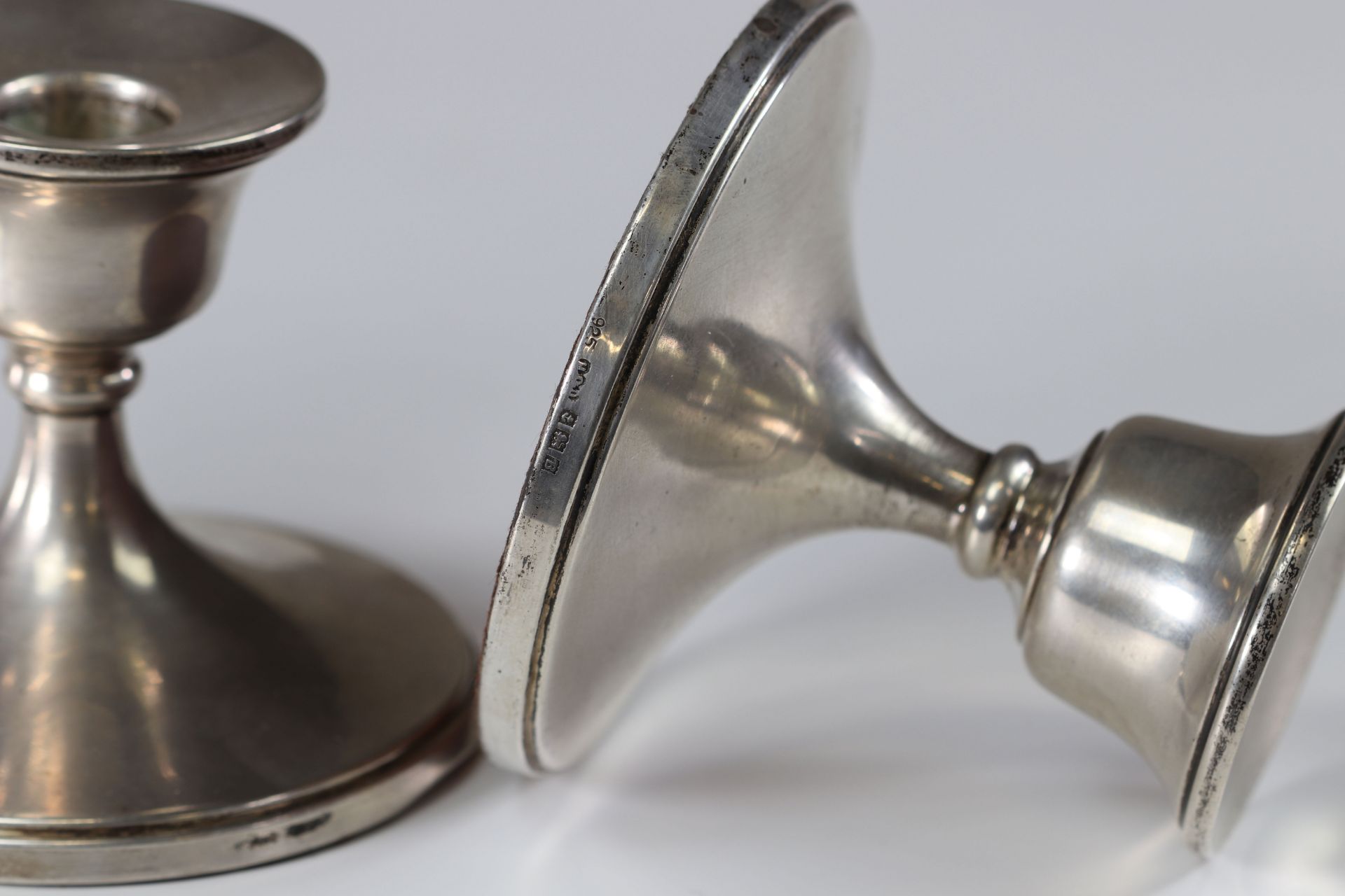 Table candlesticks (4) in silver with English hallmarks - Image 2 of 2