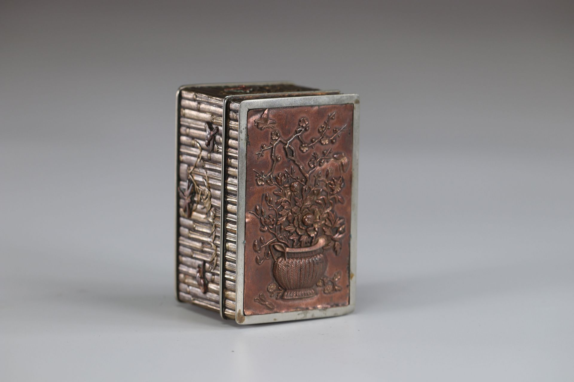 Japan covered box various Meiji period decor