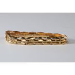 750 hallmark gold bracelet (26.4 grams)