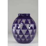 Degue Art Deco vase "geometric decoration"