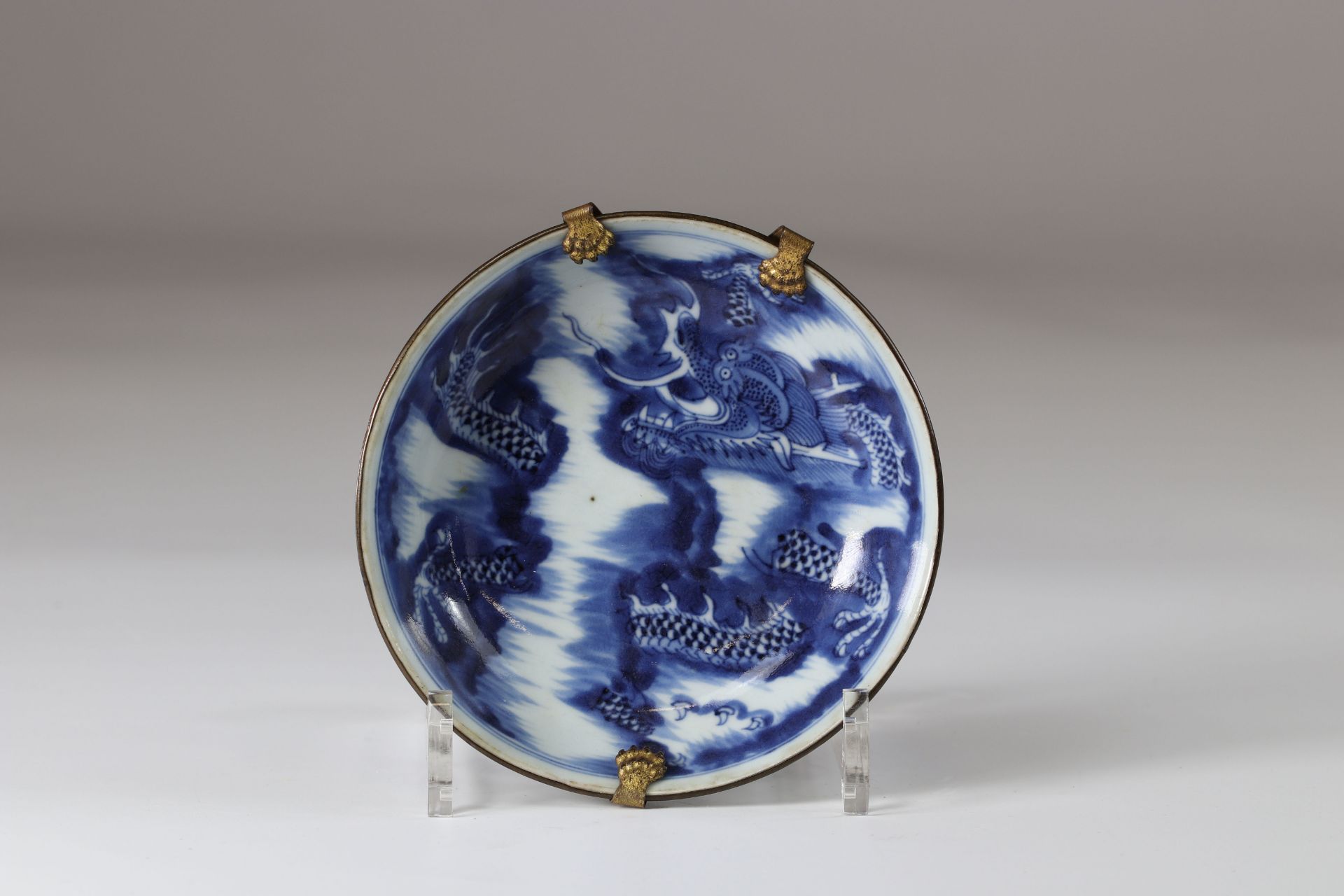 Japan small deep plate with dragon decoration brand under the piece