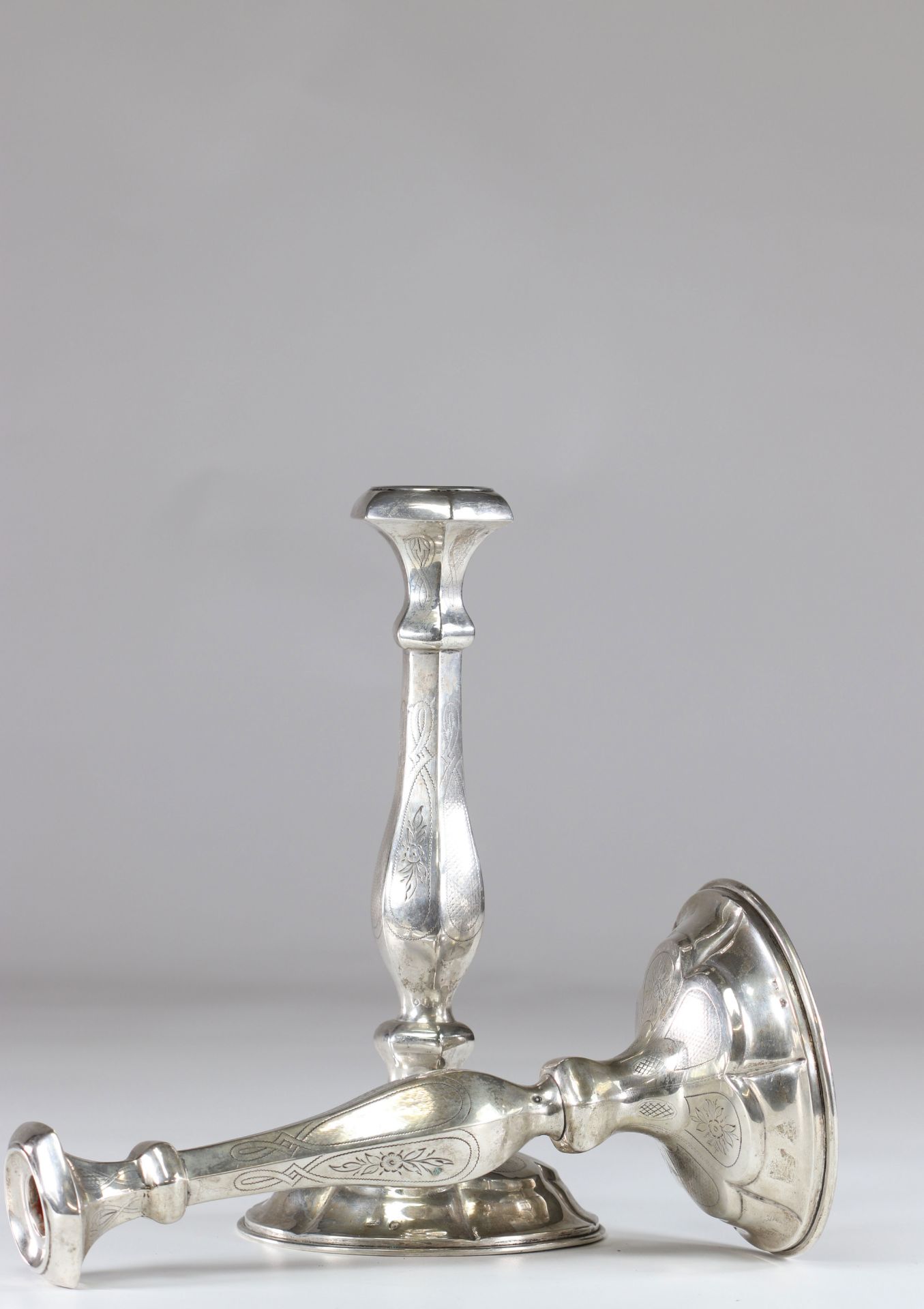 Pair of silver candlesticks with floral decoration - Image 2 of 3