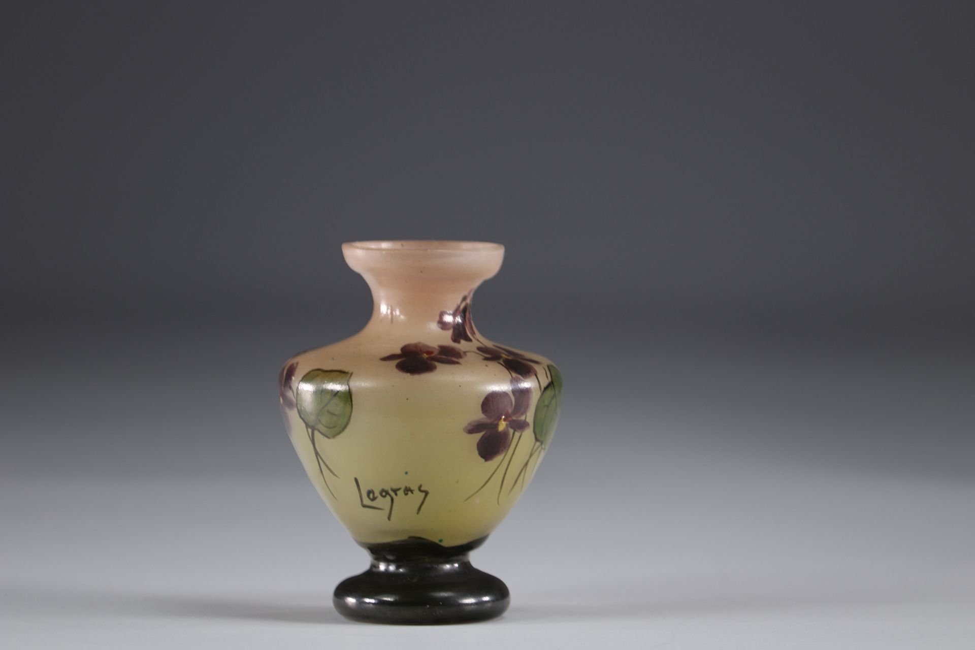Legras vase decorated with violets - Image 2 of 2
