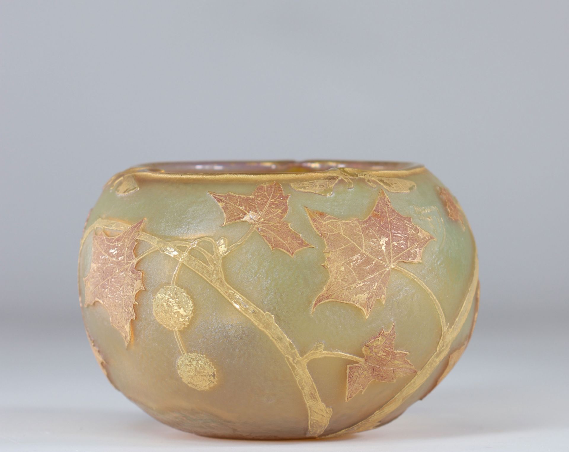 Daum Nancy vase cleared with acid "with chestnuts" - Image 3 of 6