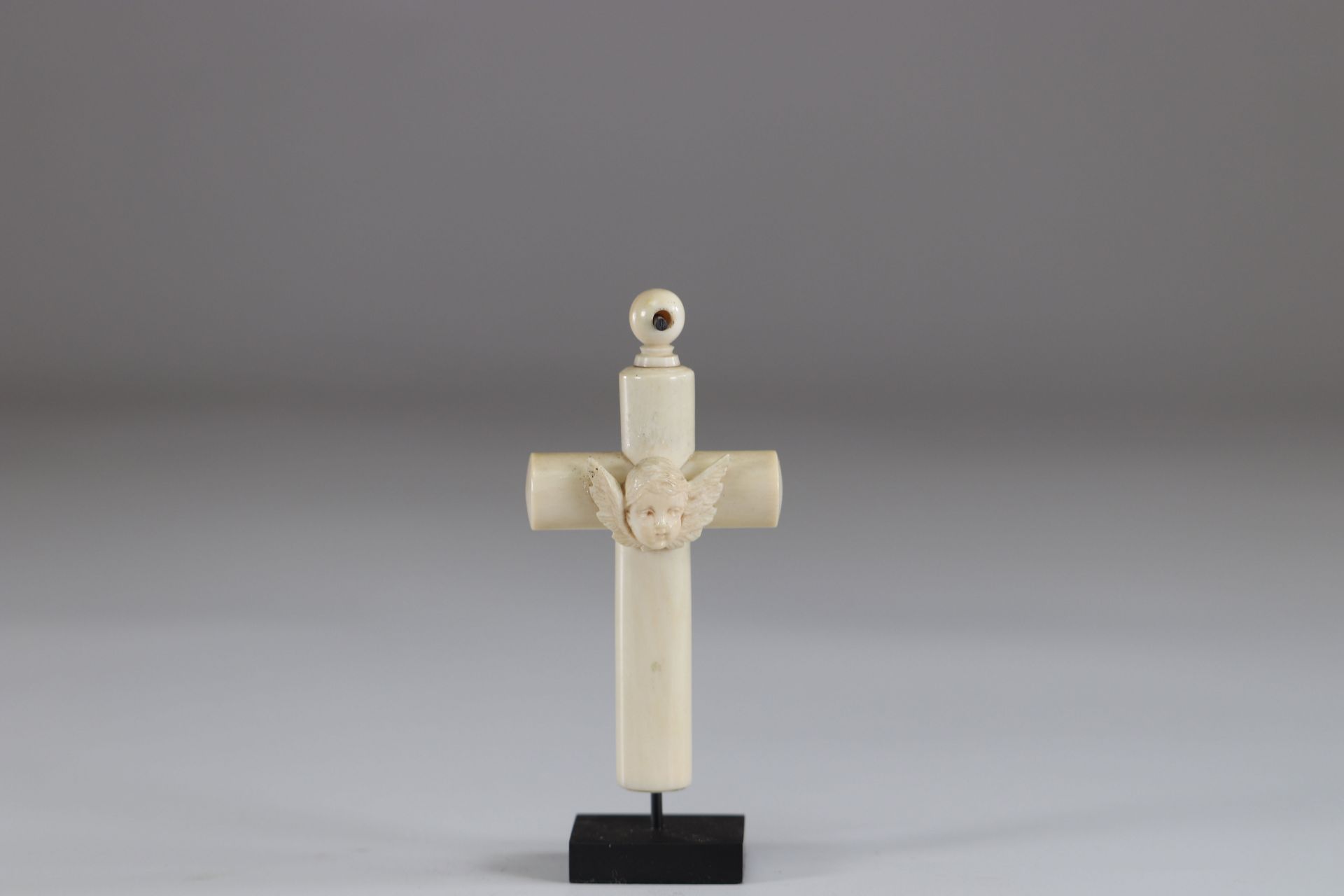 19th Dieppe sculpted cross