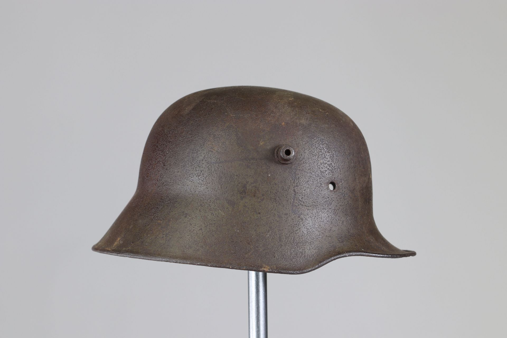 MOD 1918 helmet pan - Image 2 of 5