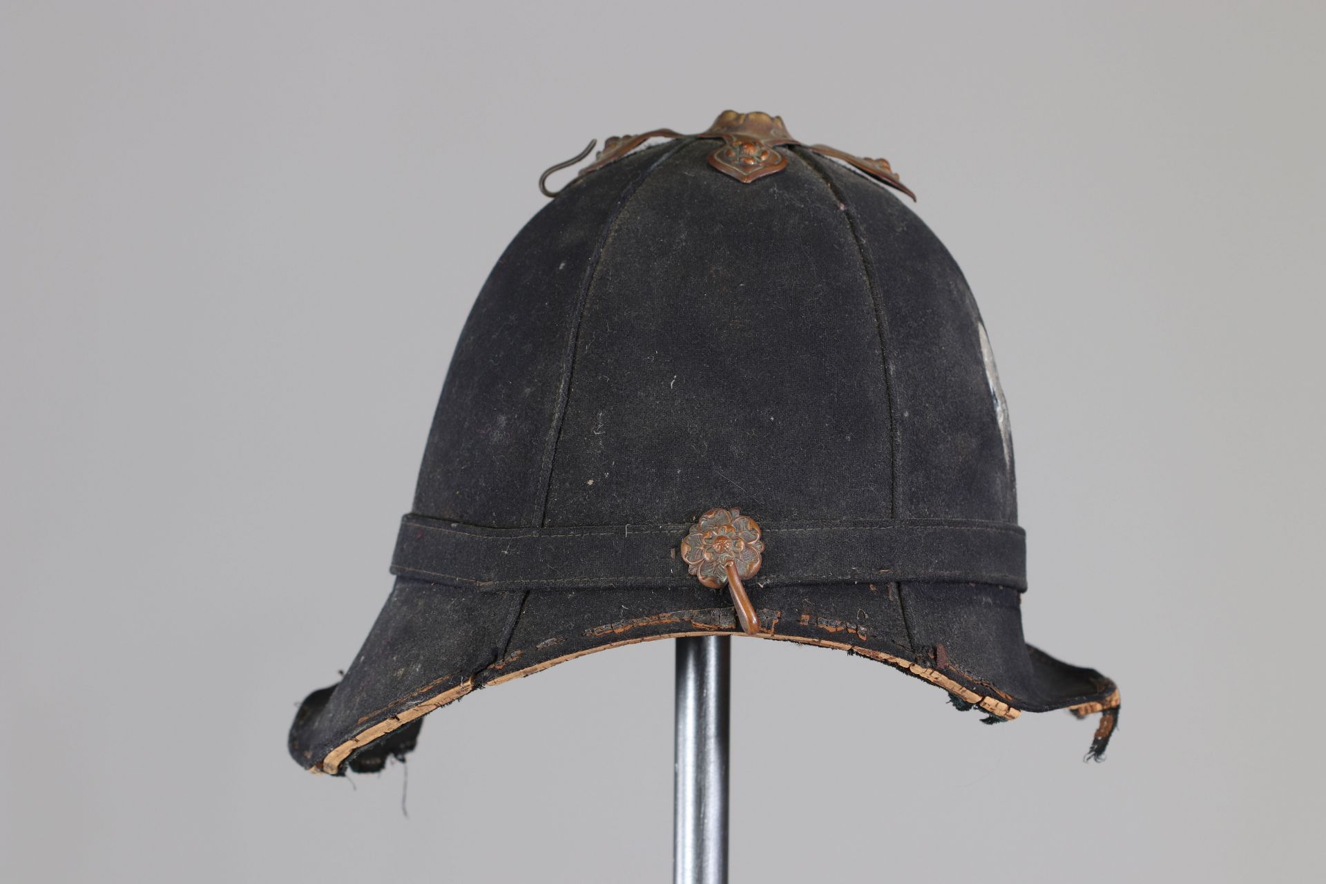 English police helmet late 19th - Image 2 of 5