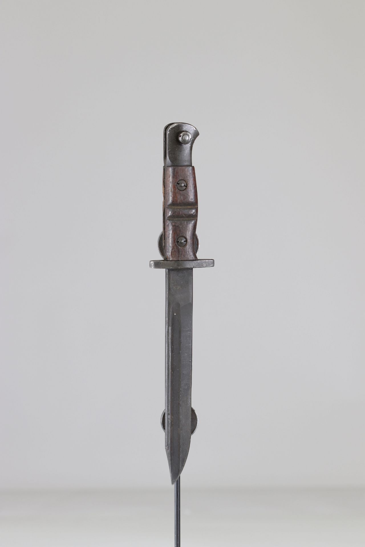 English bayonet transformed into a dagger for France - Image 2 of 3