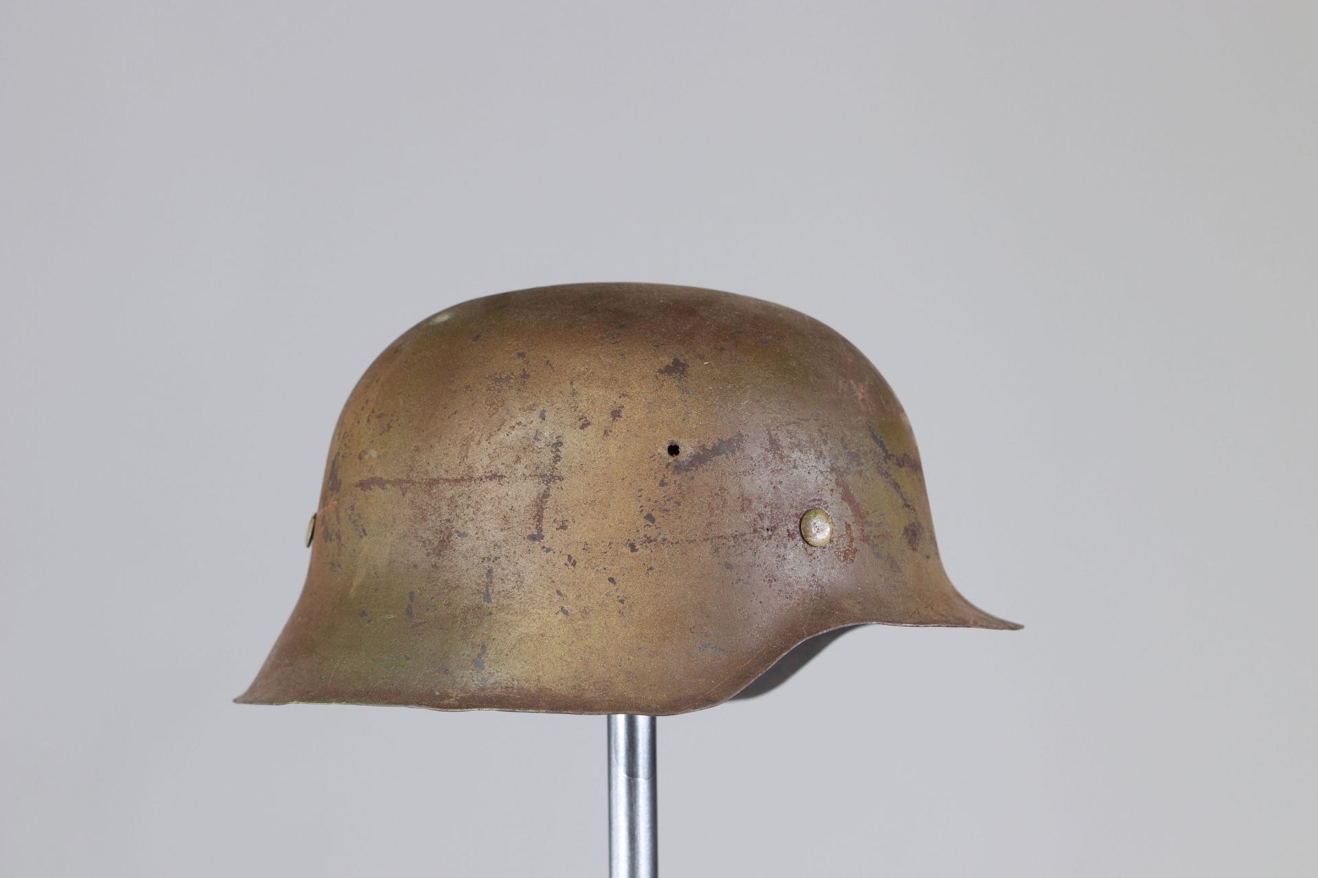 German WWII helmet - Image 2 of 5