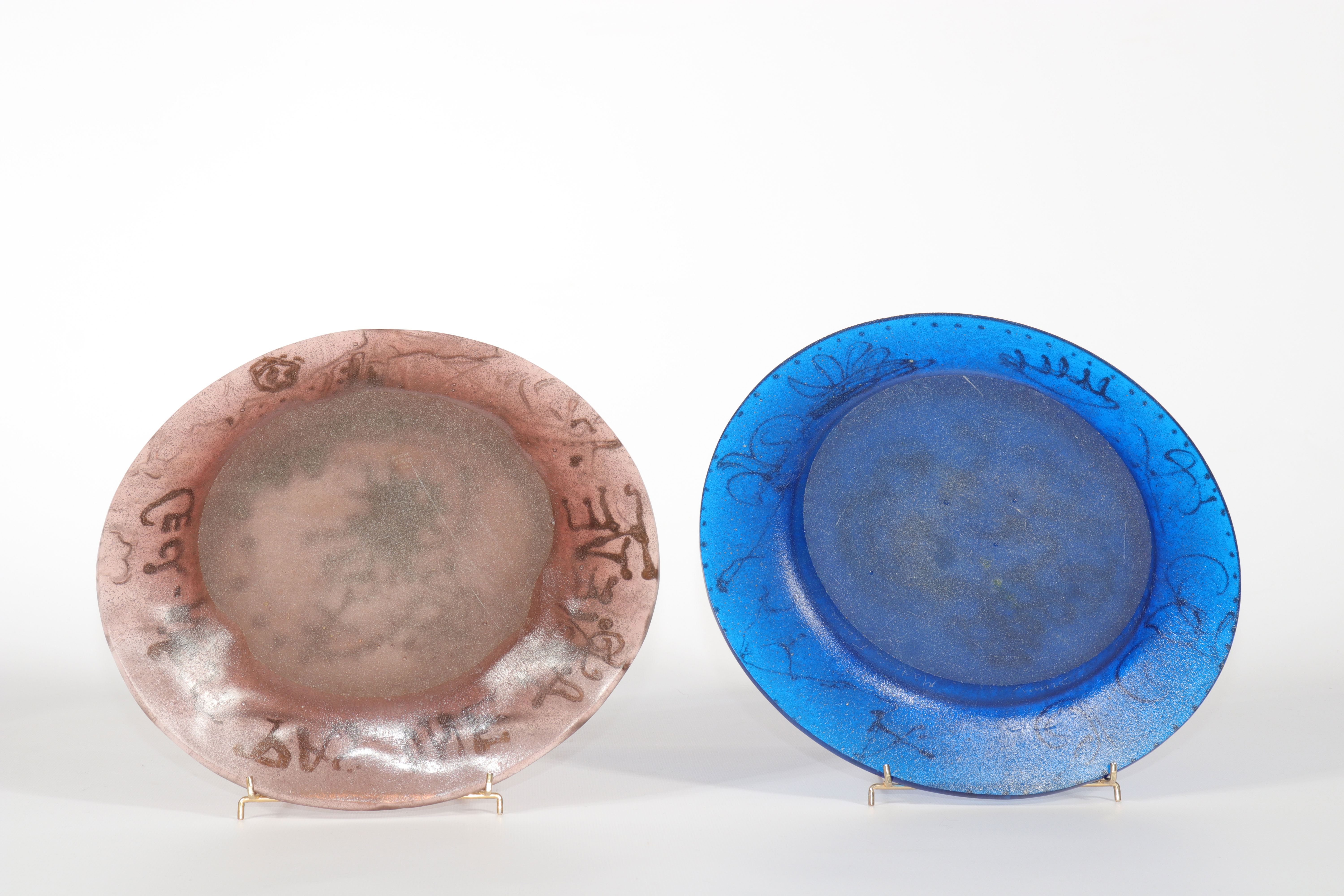 Daum Nancy & Salvador Dali pair of plates - Image 2 of 4