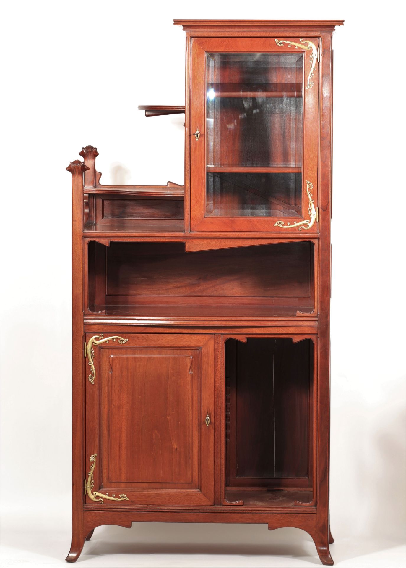 VICTOR HORTA (1861-1947) Art Nouveau mahogany display cabinet