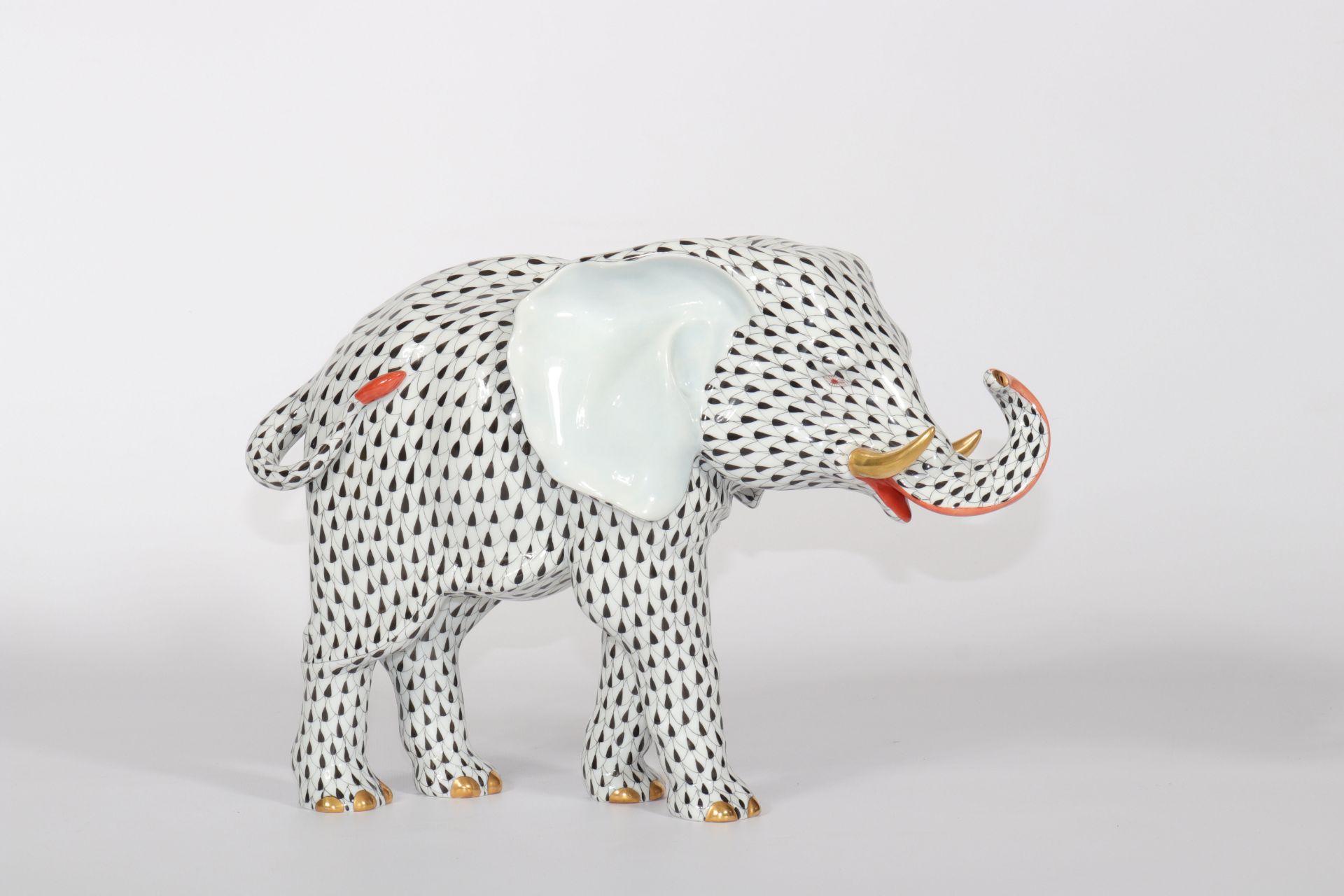 Herend Large Elephant porcelain. Period XXth century