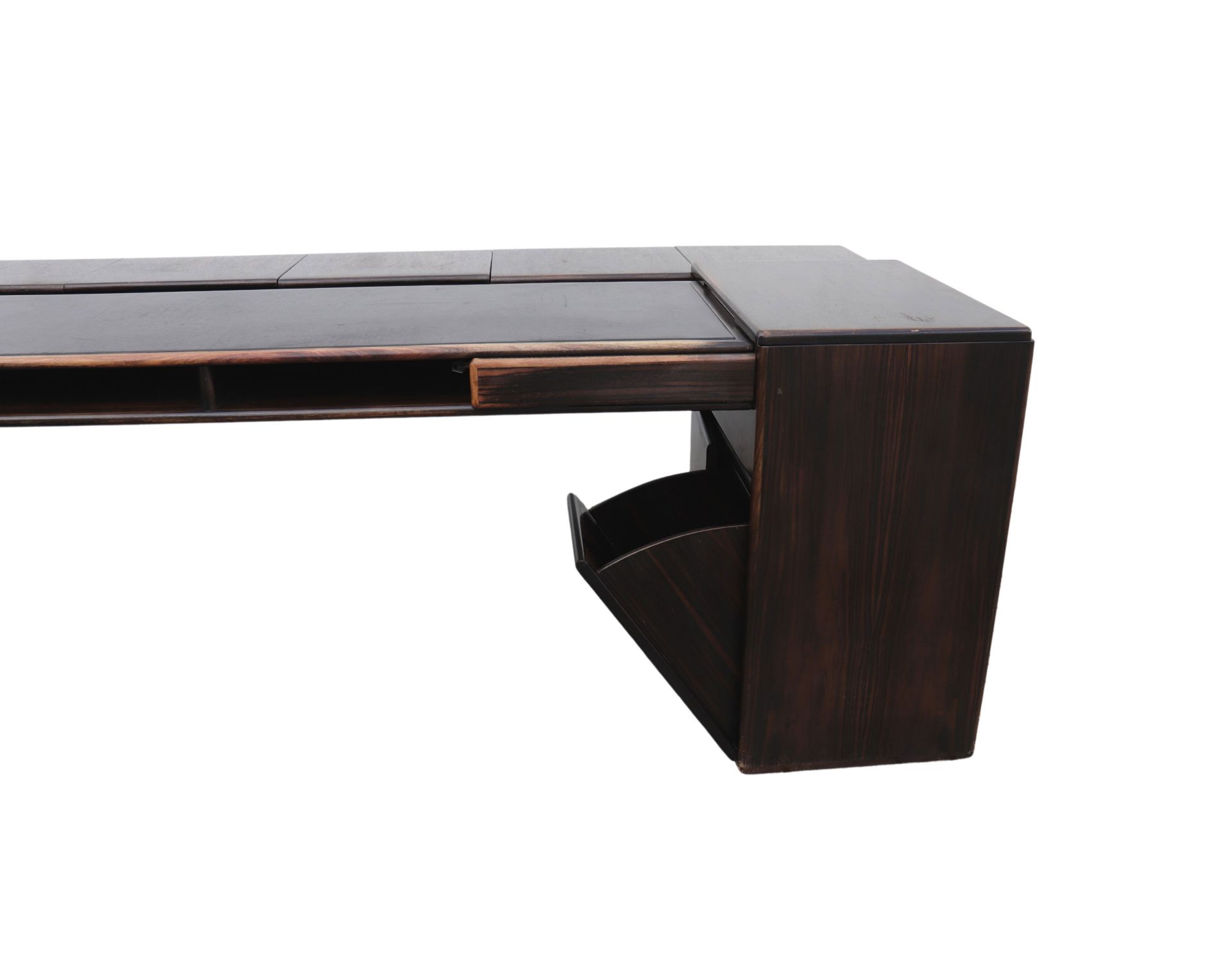 Exceptional large rosewood desk with multiple storage Bernini house - Image 4 of 6