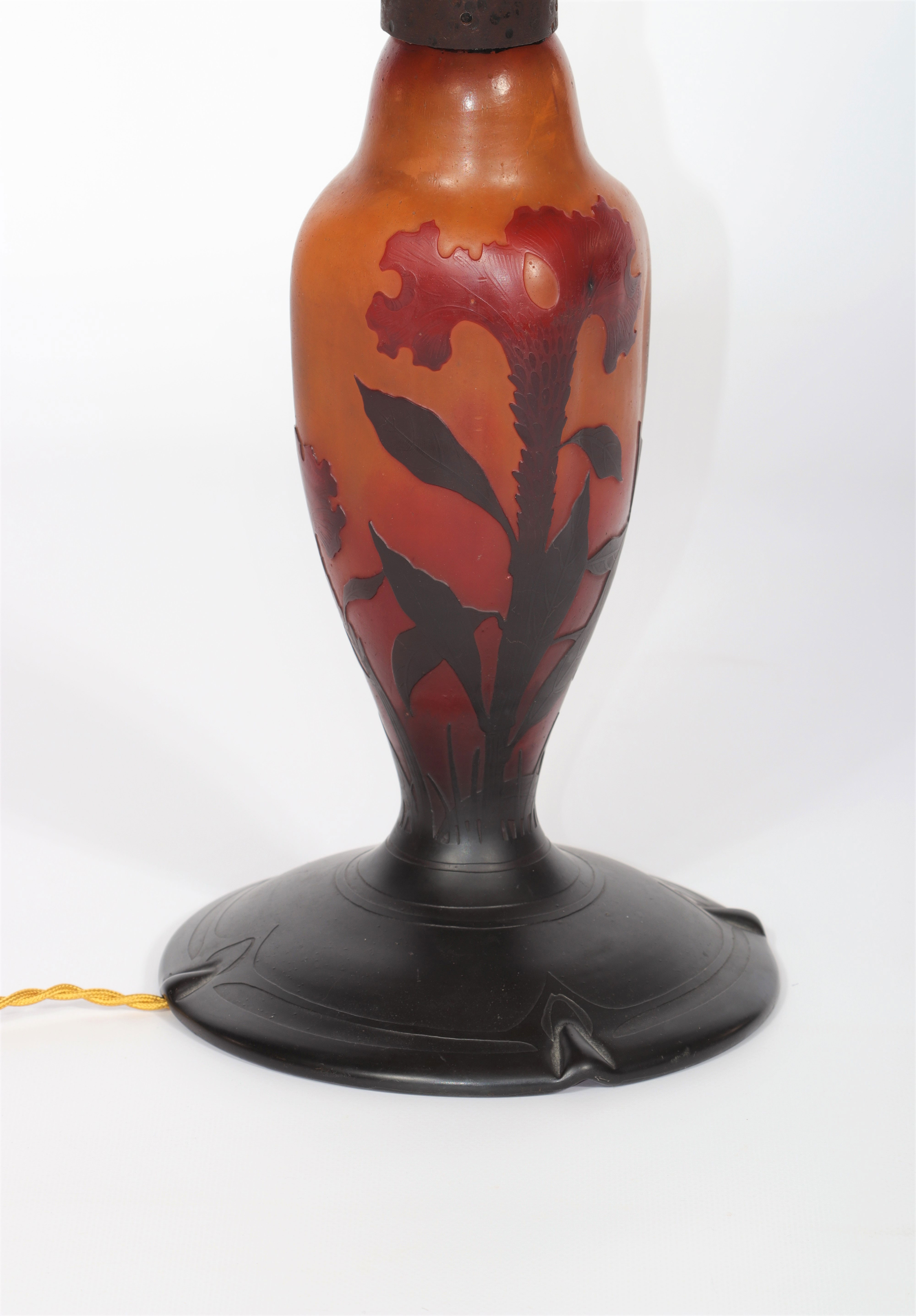 DAUM Nancy Table lamp, in multilayer glass with decoration, cleared with acid - Image 3 of 4