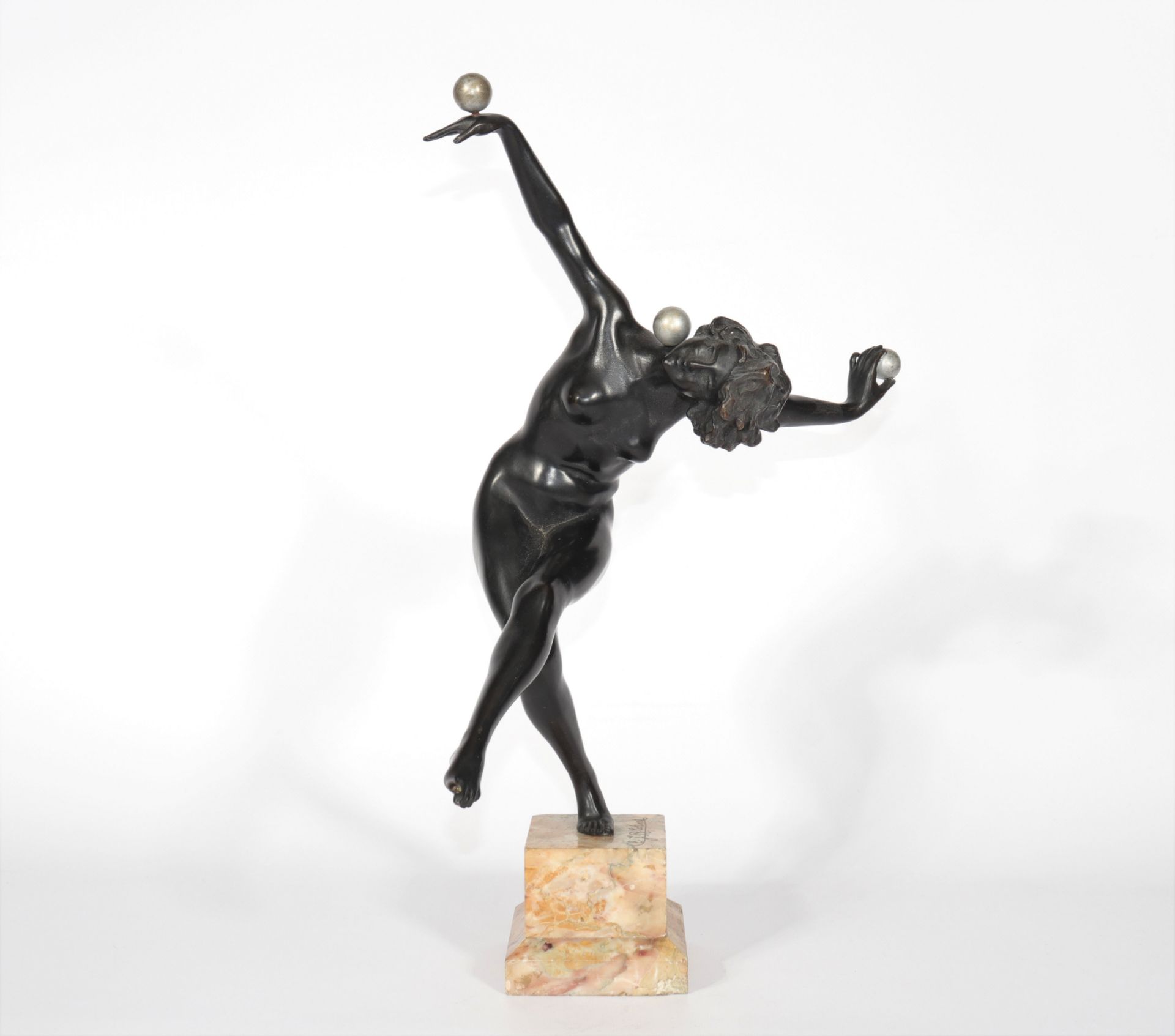 COLINET Claire (1880-1950) - Imposing bronze. "Juggler". Art Deco period