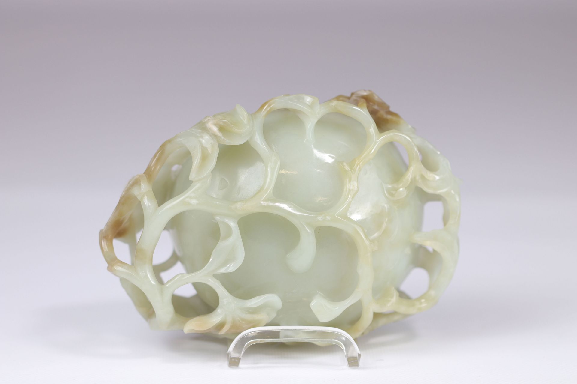 Celadon and beige jade brush rinse, Qing dynasty vegetable decor - Image 6 of 6