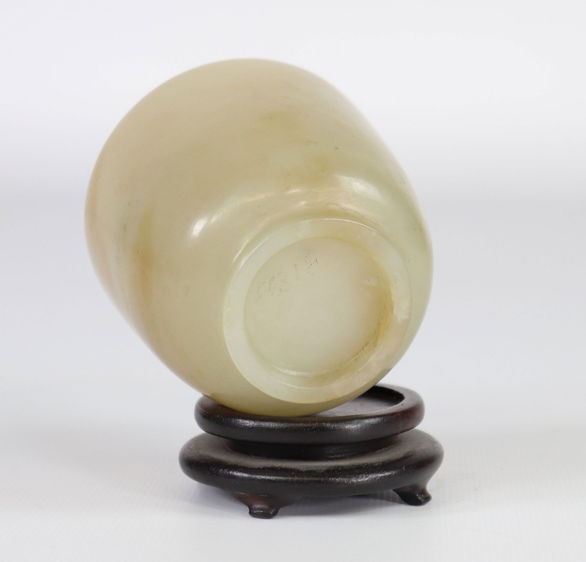 Chinese jade flared bowl, 19th C. - Image 3 of 4