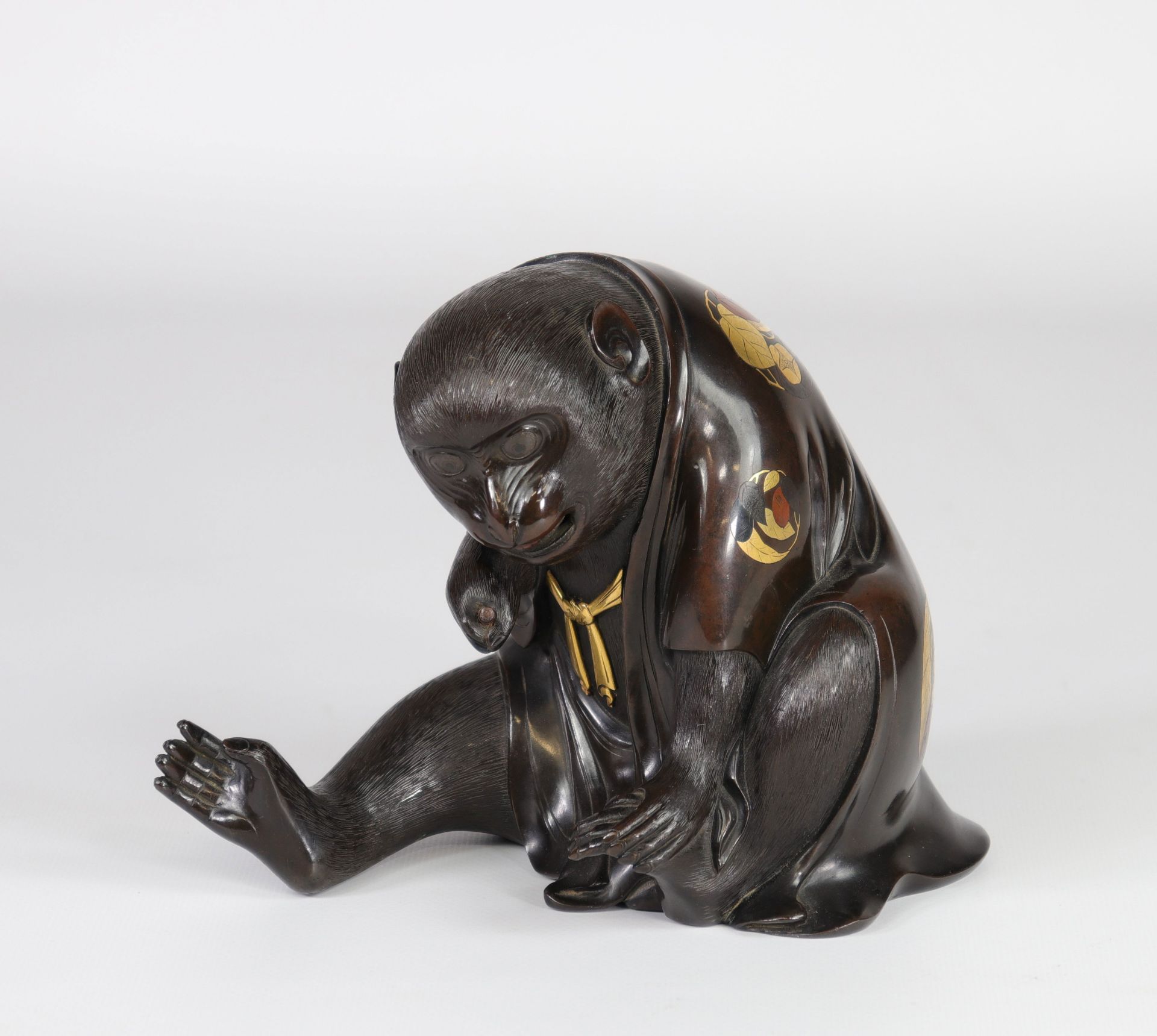 Japan Bronze with copper inlays "the monkey" 19th