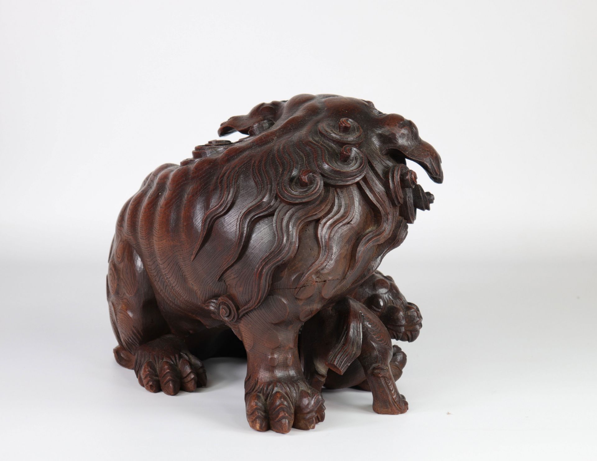 Japan imposing Shishi in very finely carved wood 19th - Image 4 of 6