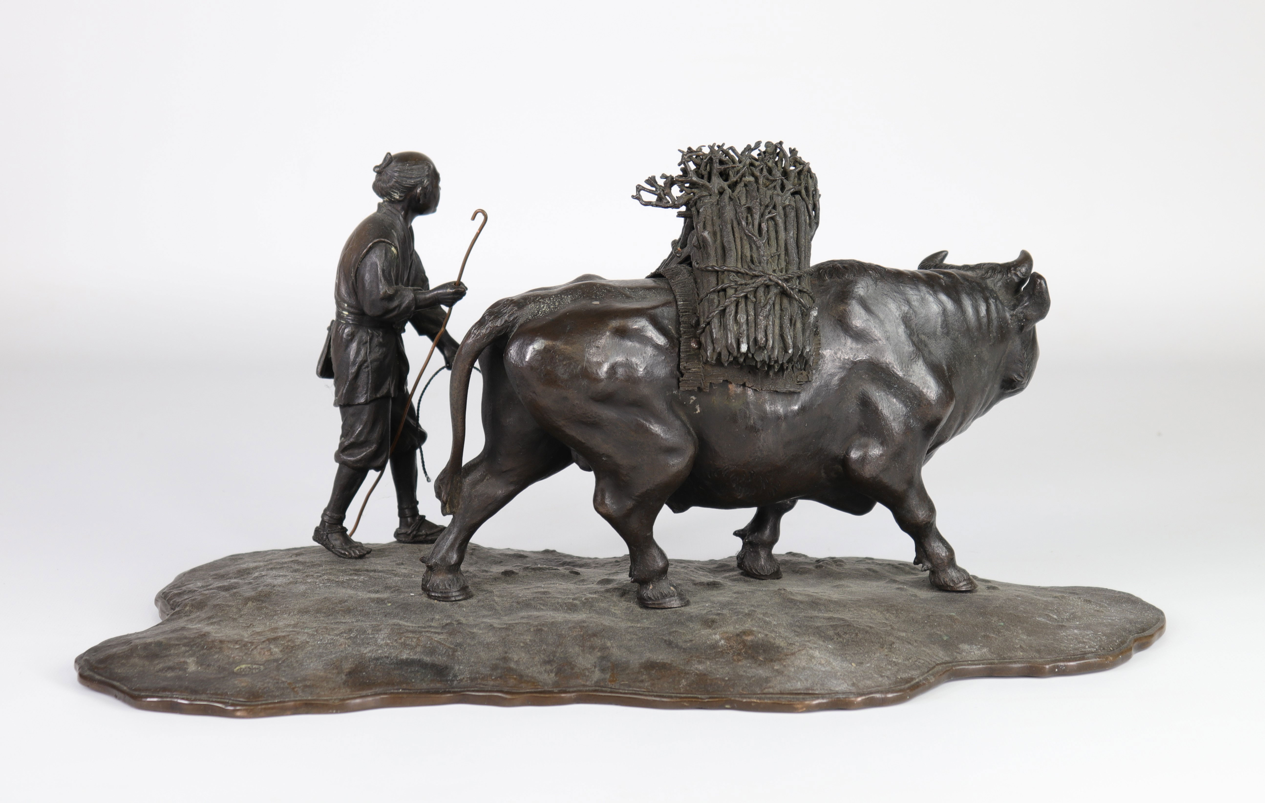 Japan imposing bronze group "peasants and ox" 19th - Image 3 of 4