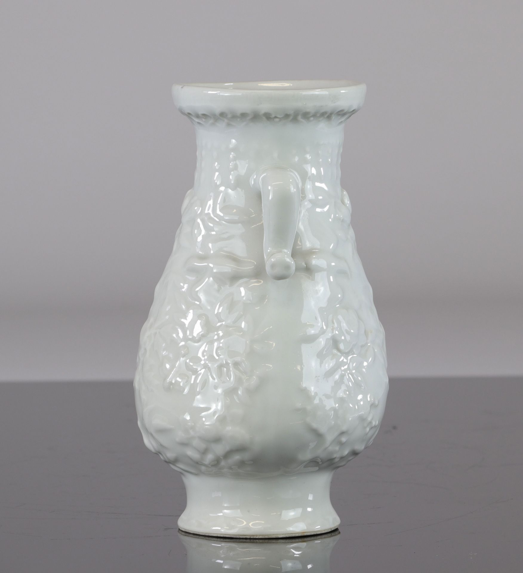 China celadon vase floral decoration Qing dynasty Kangxi period - Image 4 of 6
