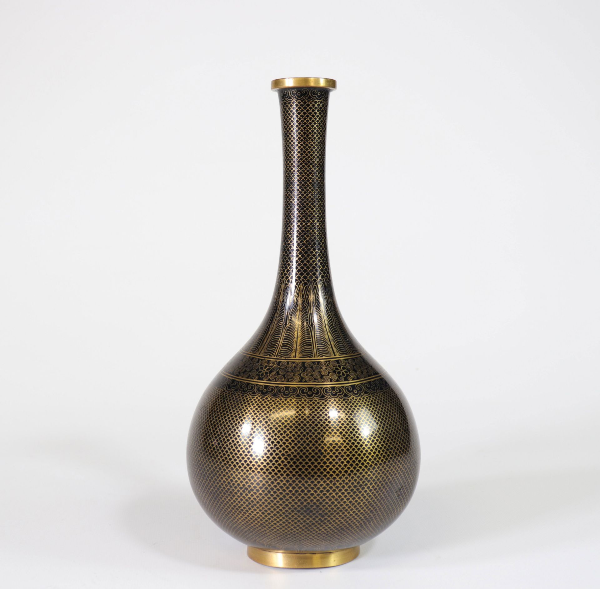 Japan cloisonne vase imitating lacquer 19th - Image 2 of 3