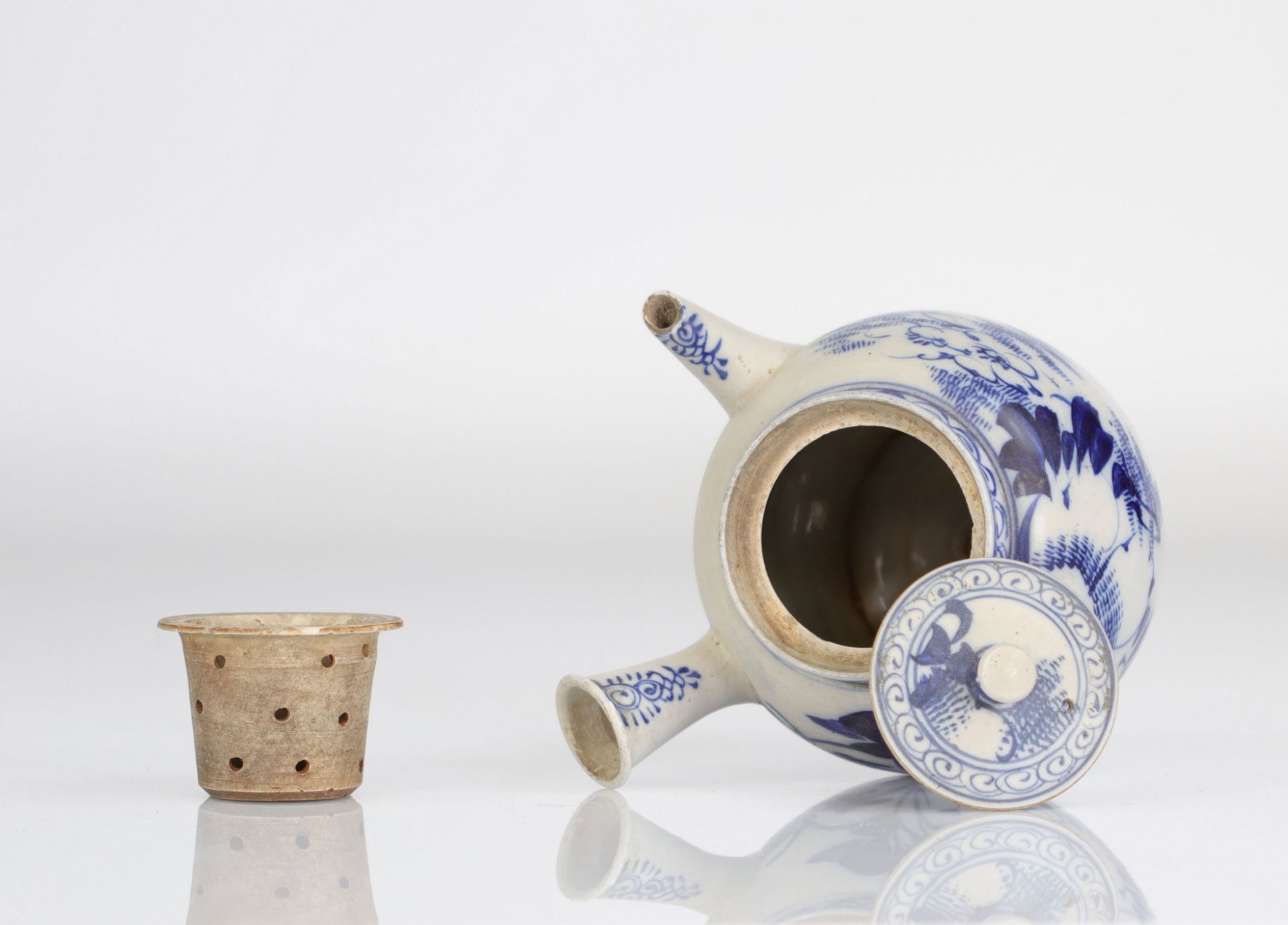 China Thailand blanc-bleu porcelain teapot - Bild 2 aus 5