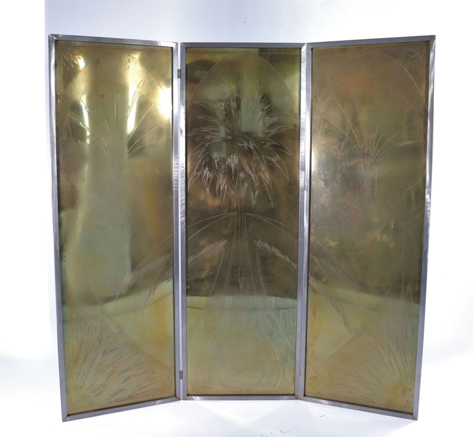 CHRISTIAN HECKSCHER brass screen decorated with incised palm trees - Bild 2 aus 4