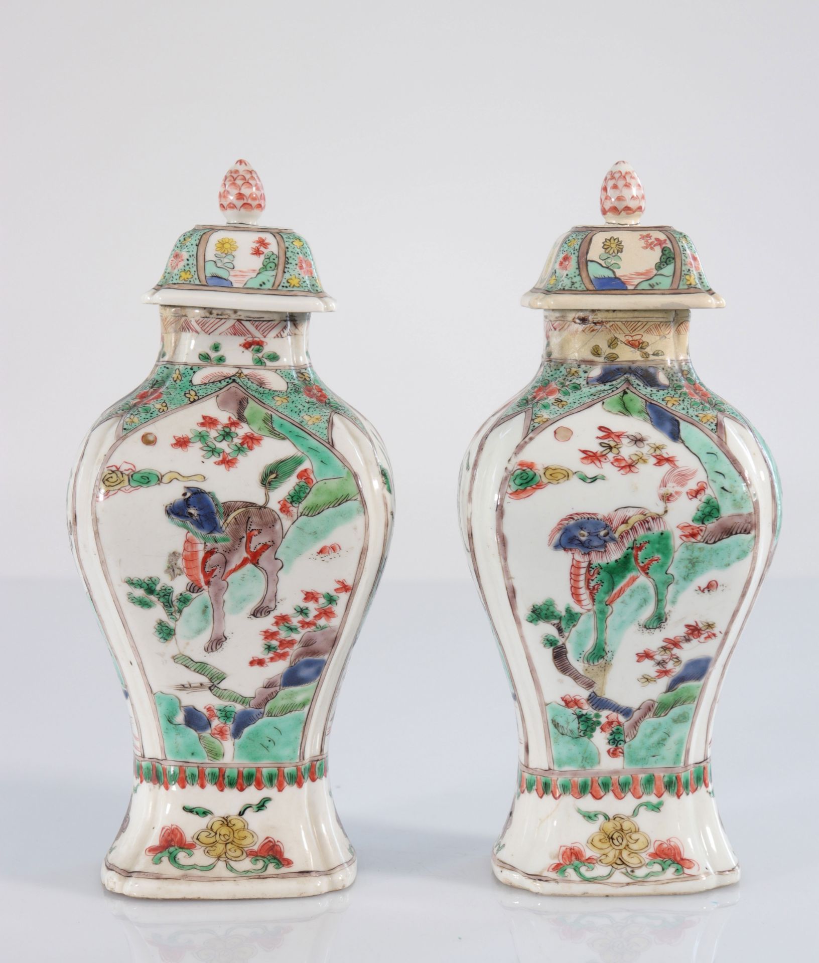 China pair of covered vases Kangxy period - Bild 2 aus 5