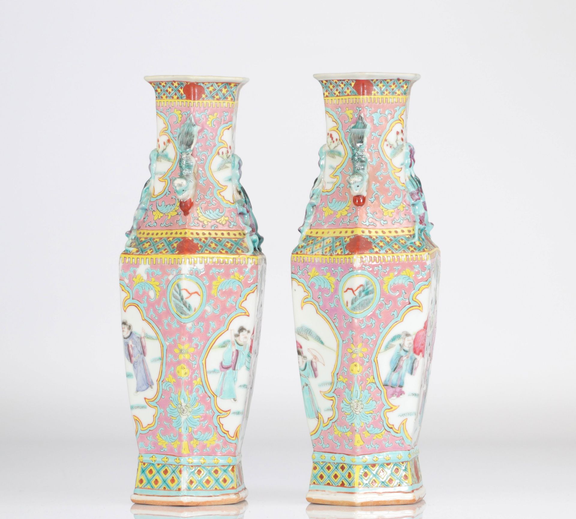 China pair of famille rose vases decorated with 19th century characters - Bild 5 aus 5