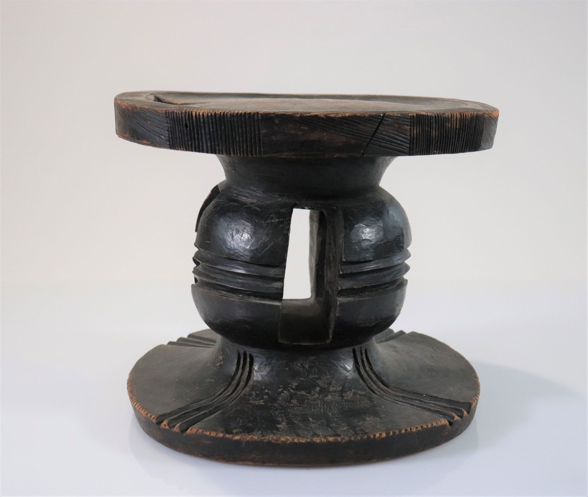 Mangbetu. (DR Congo) Old stool