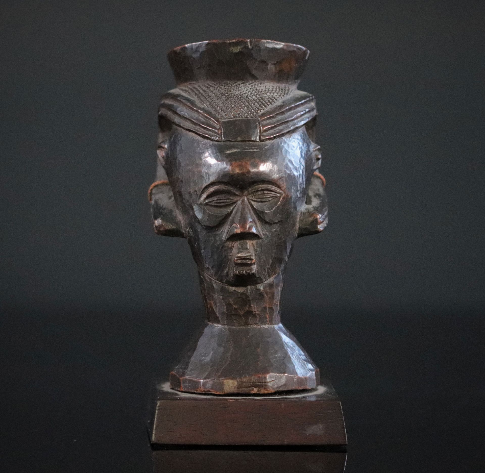 Kuba DRC cup in carved wood with dark patina - Image 5 of 5